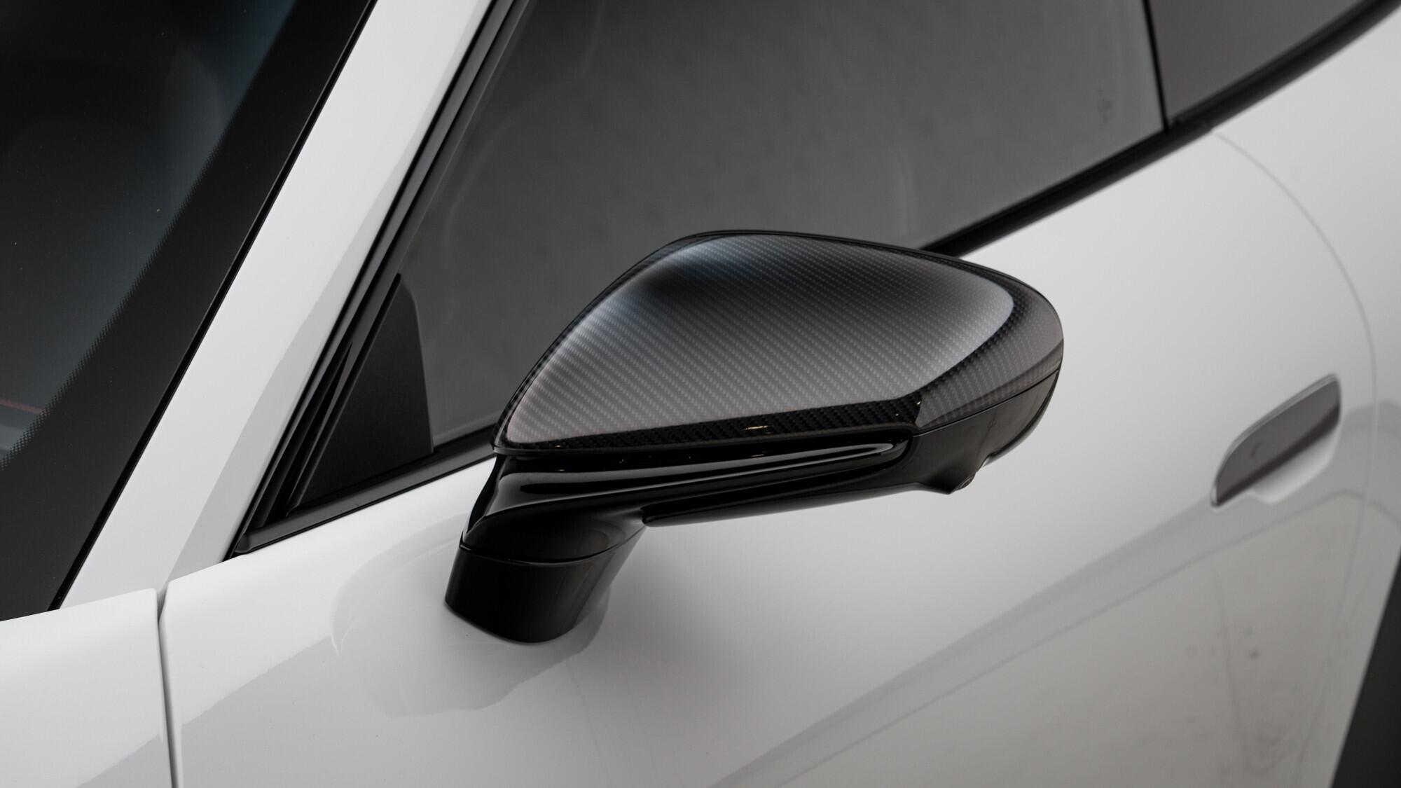 Porsche 911 view 11
