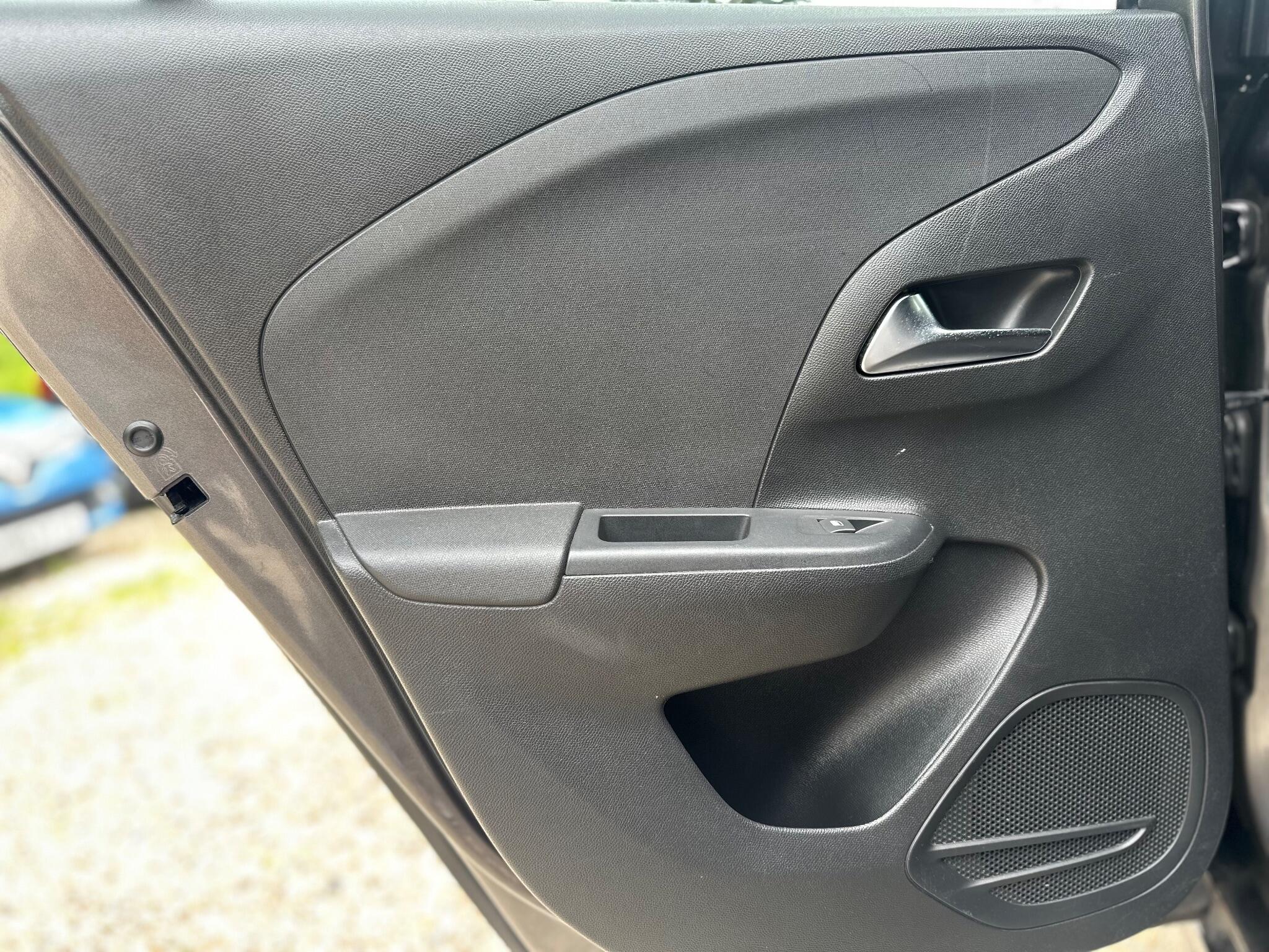 Vauxhall Corsa view 61