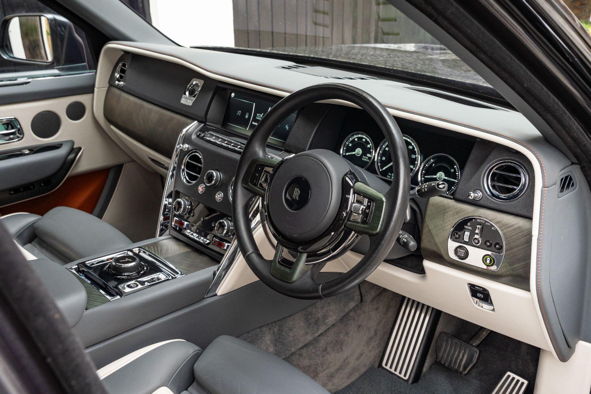 Rolls-Royce Cullinan view 24