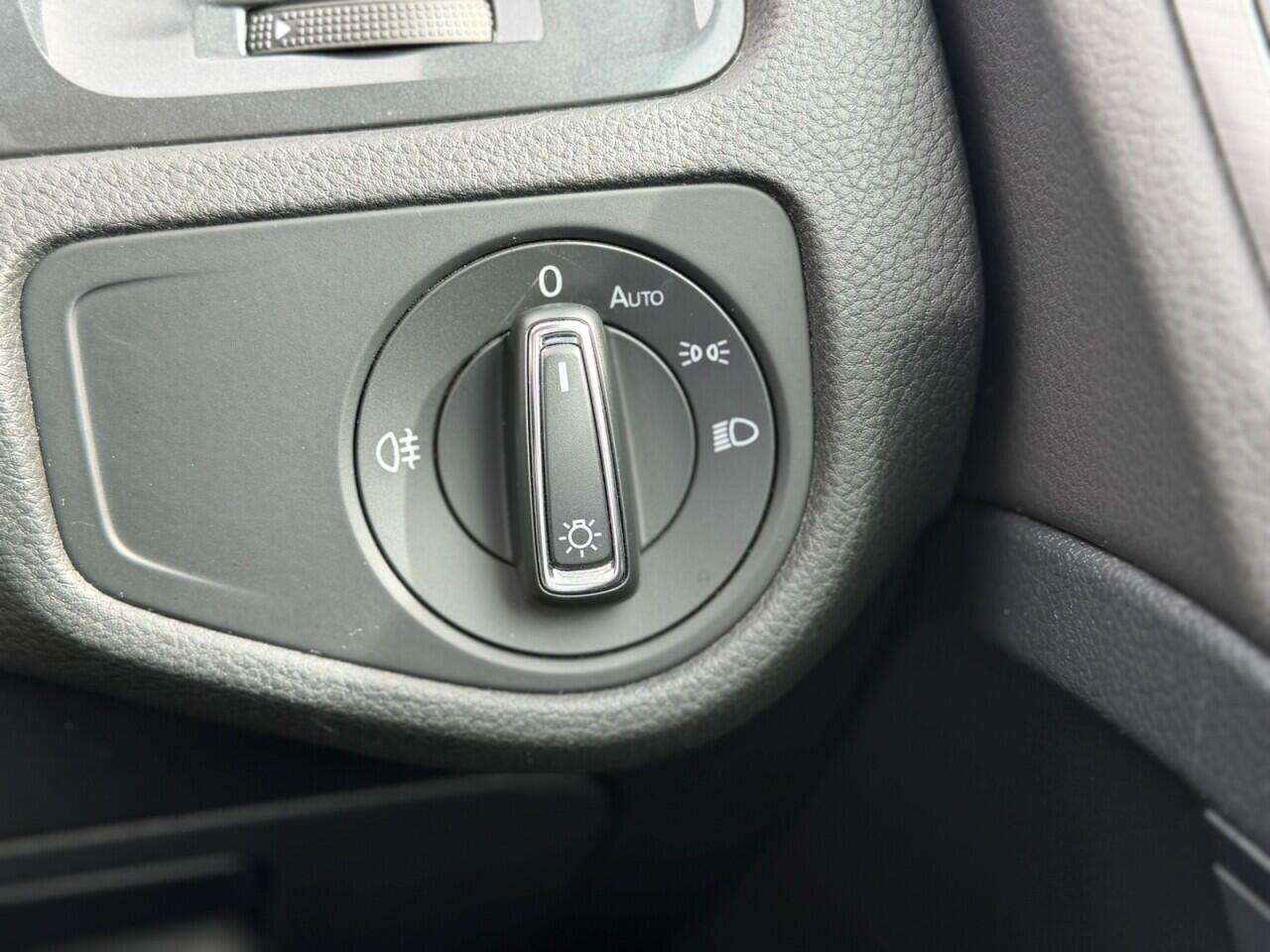 Volkswagen Golf view 31