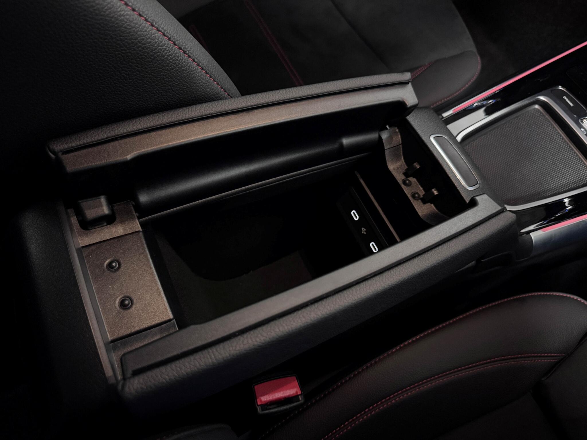 Mercedes-Benz Gla view 36
