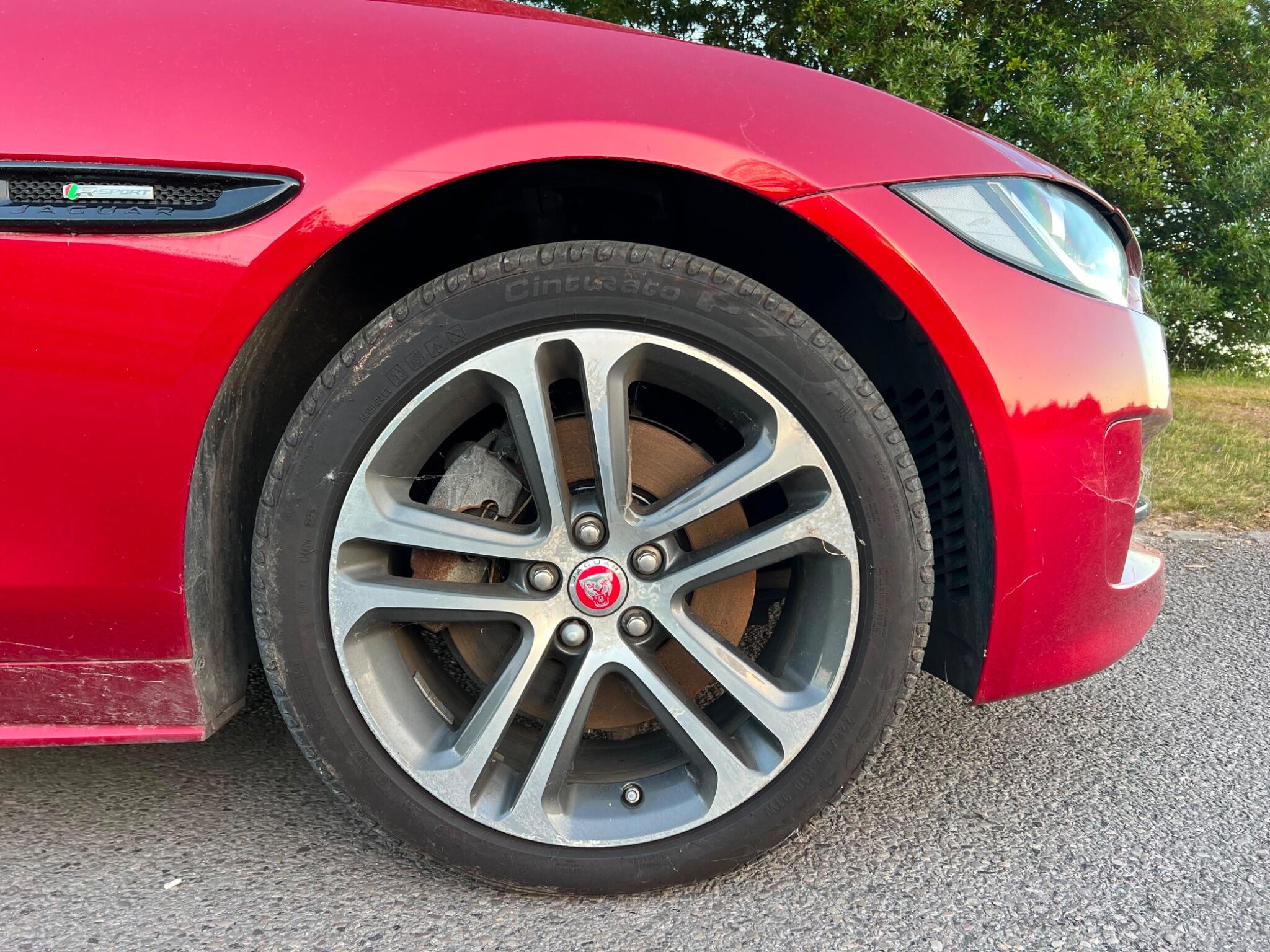 Jaguar Xe view 18