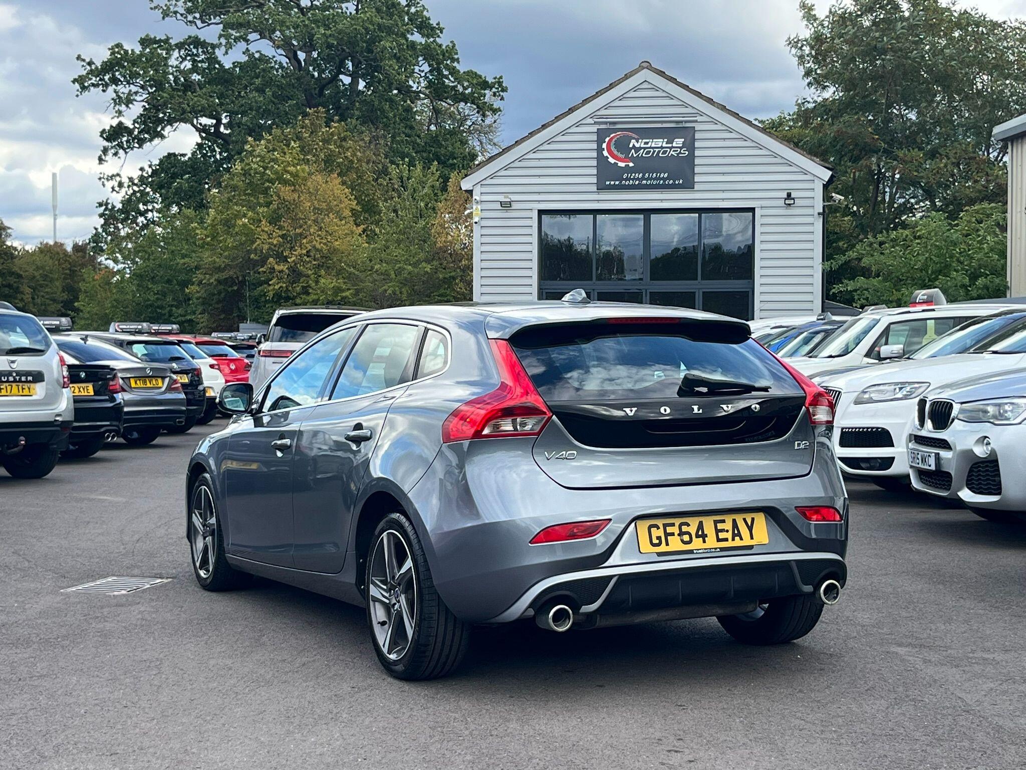 Volvo V40 view 5
