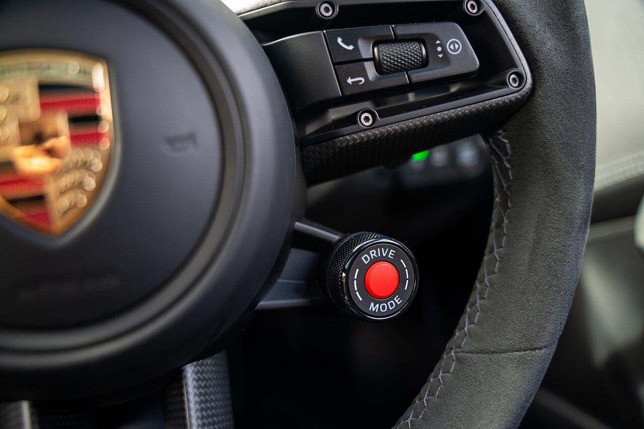 Porsche 911 view 84