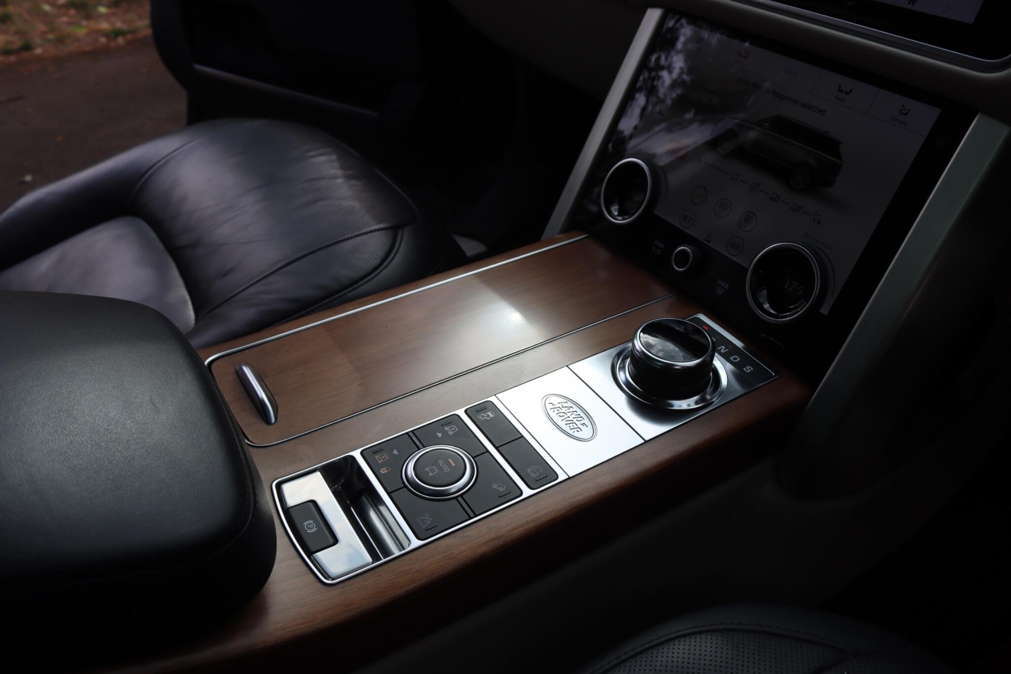 Land Rover Range Rover view 52