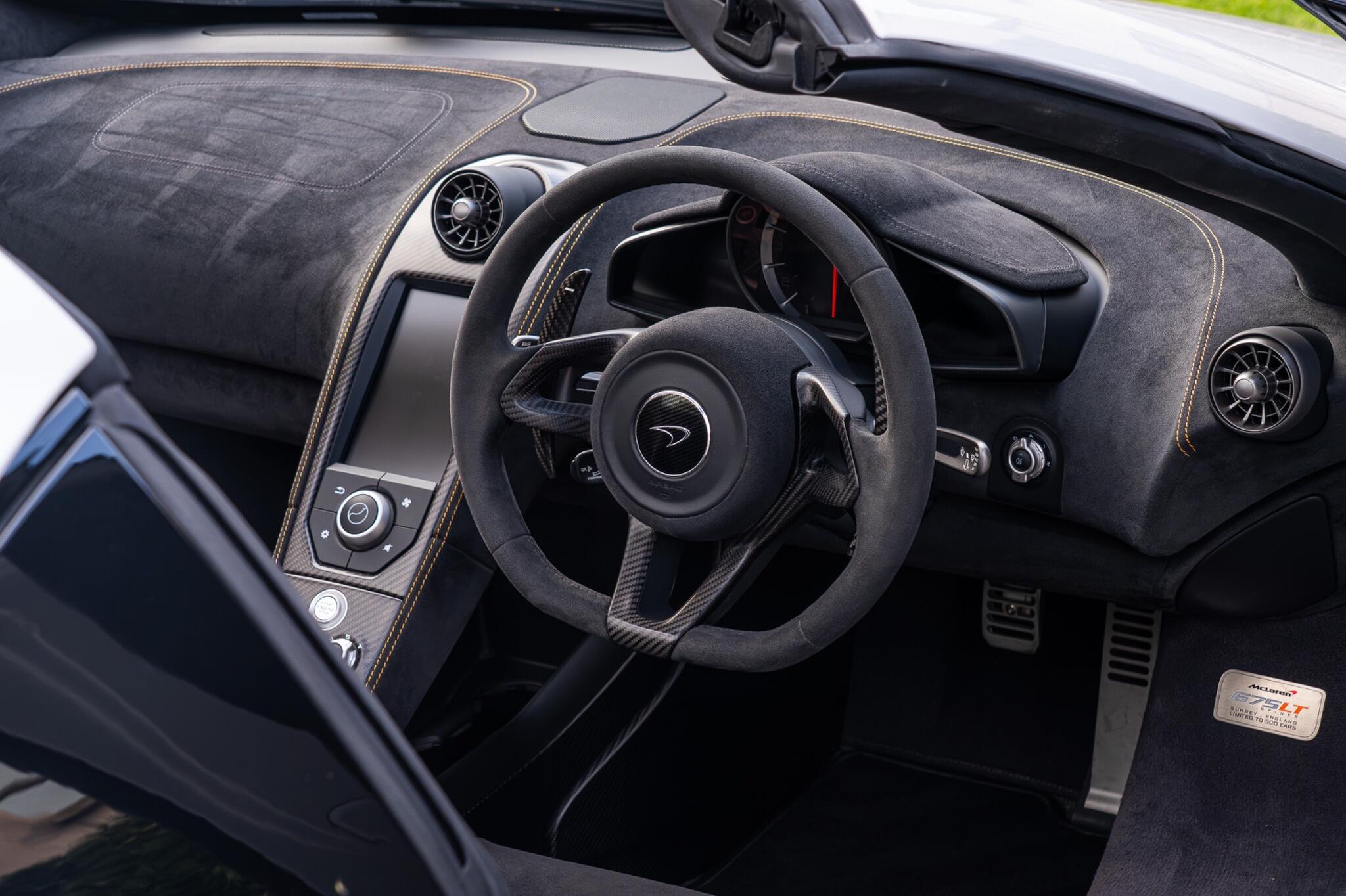 Mclaren 675LT view 27