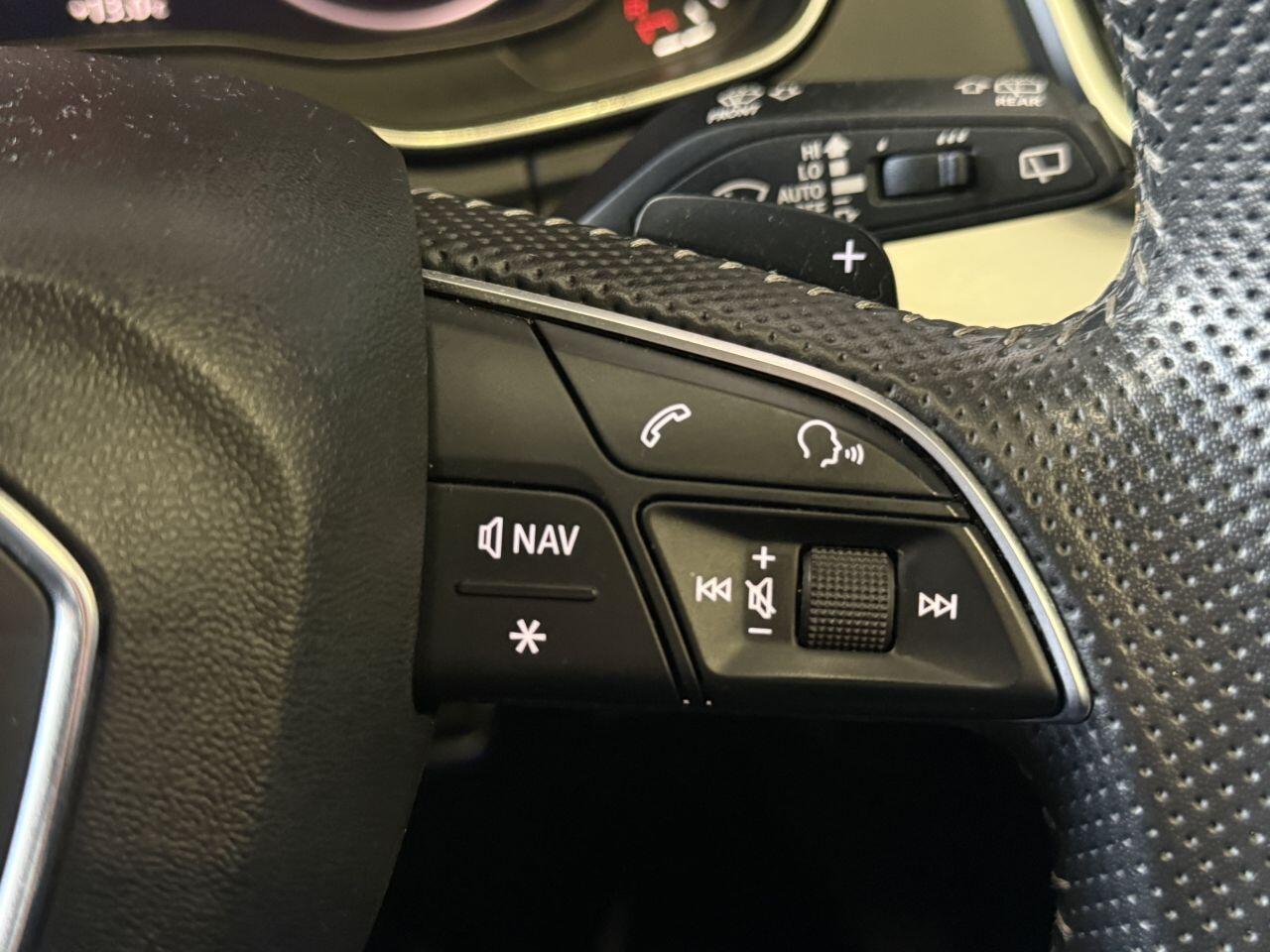 Audi Q5 view 34