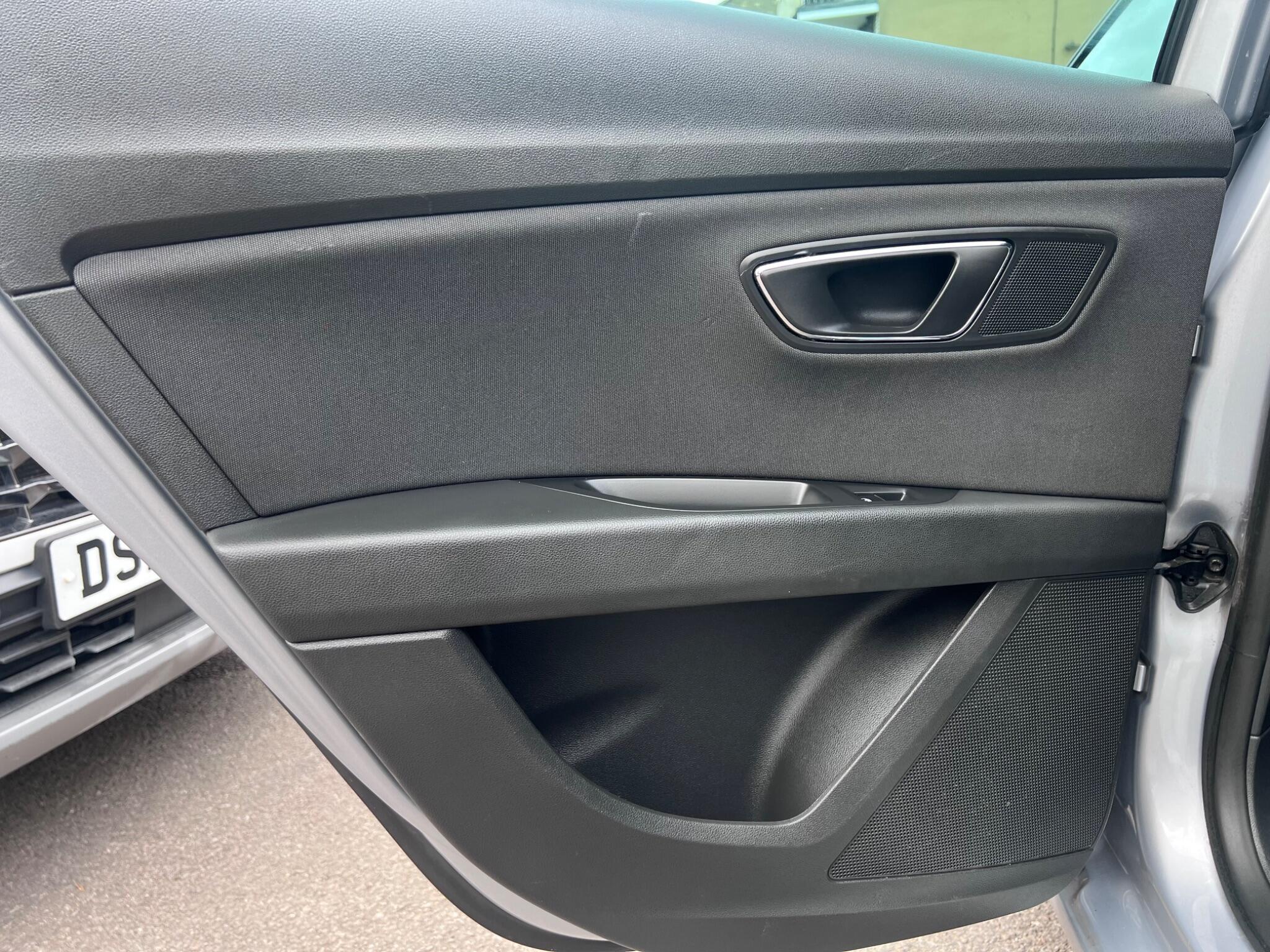 Seat Leon Leon view 32