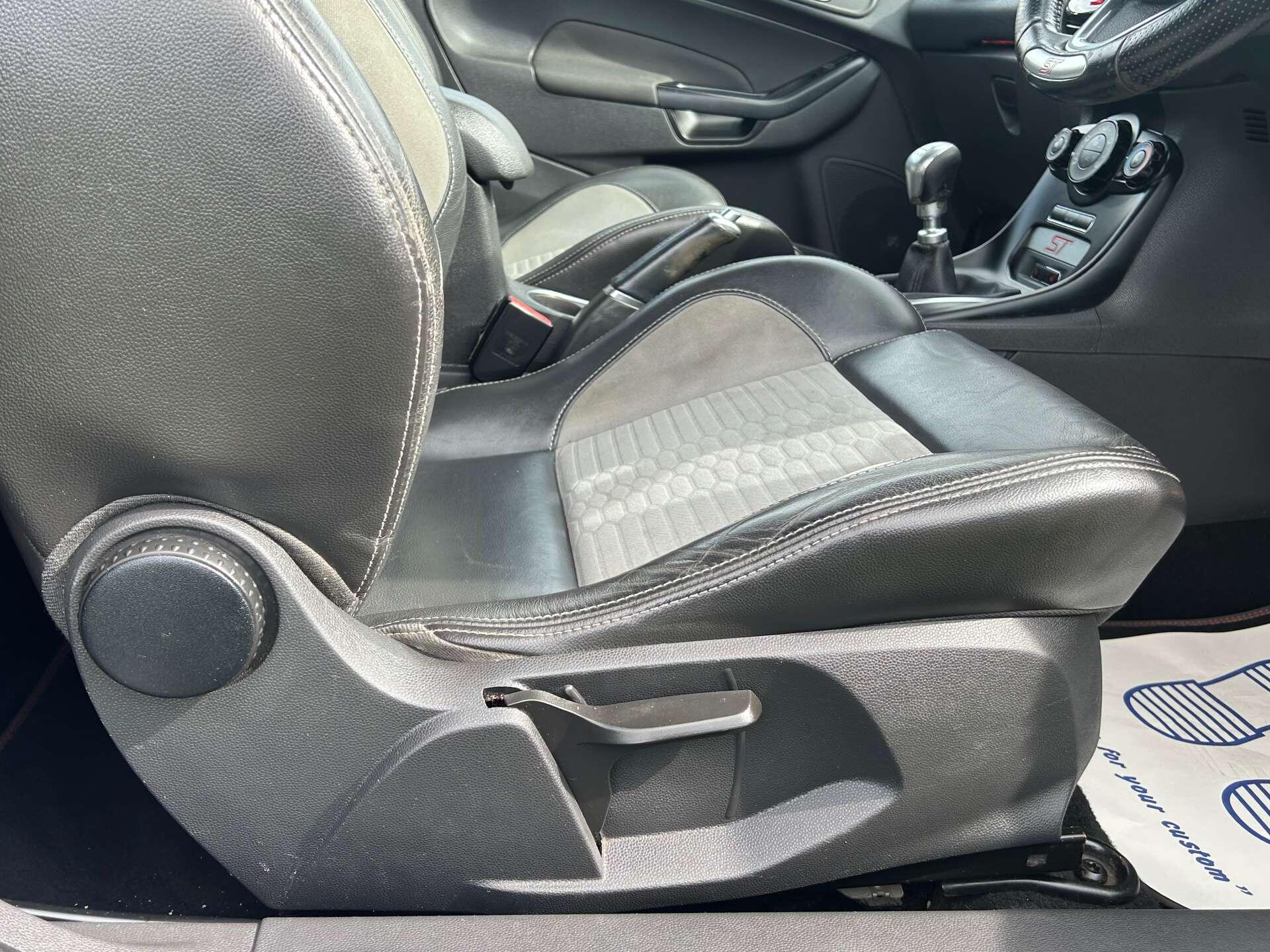 Ford Fiesta view 36