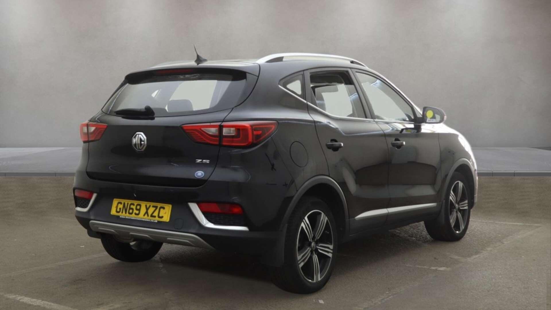 MG ZS view 7