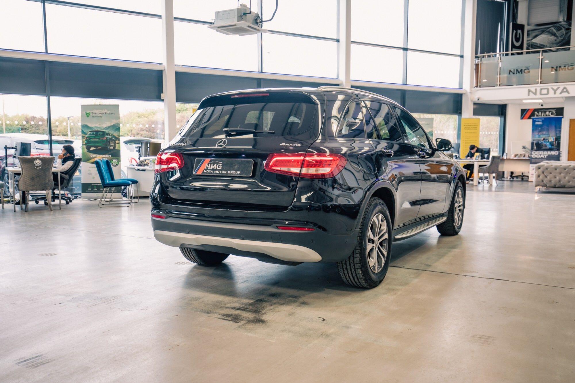Mercedes-Benz GLC view 32