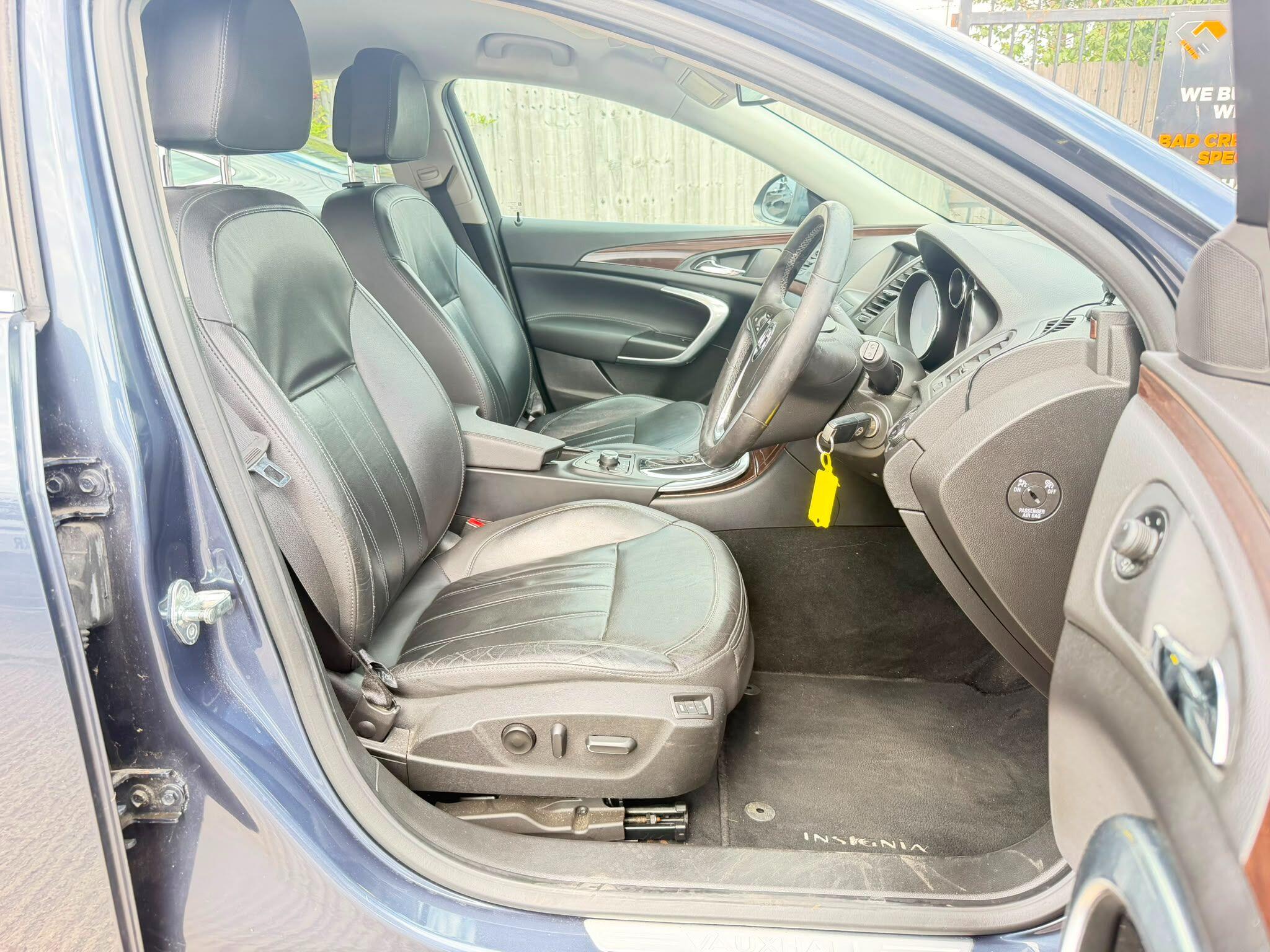 Vauxhall Insignia view 9