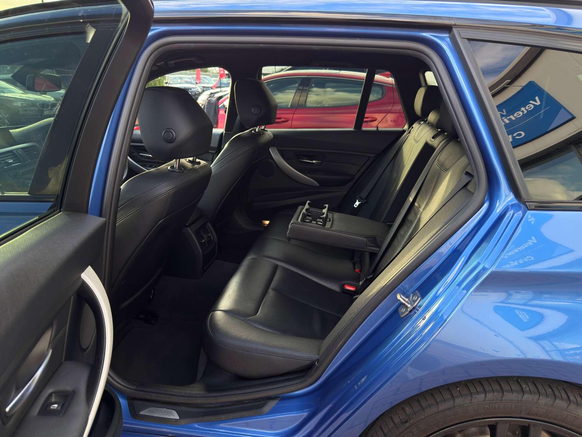 BMW 3 Series view 51