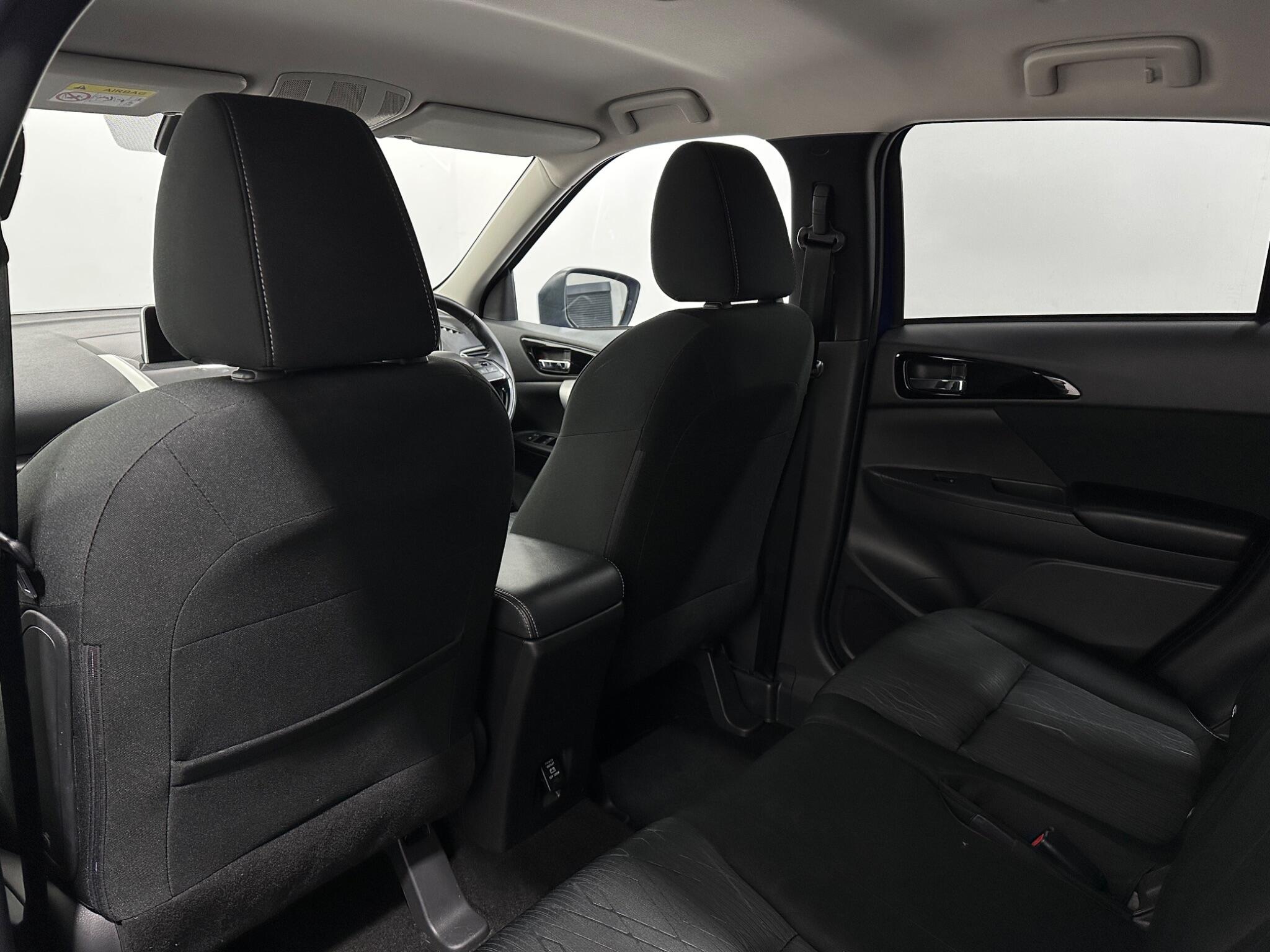 Mitsubishi Eclipse Cross view 38