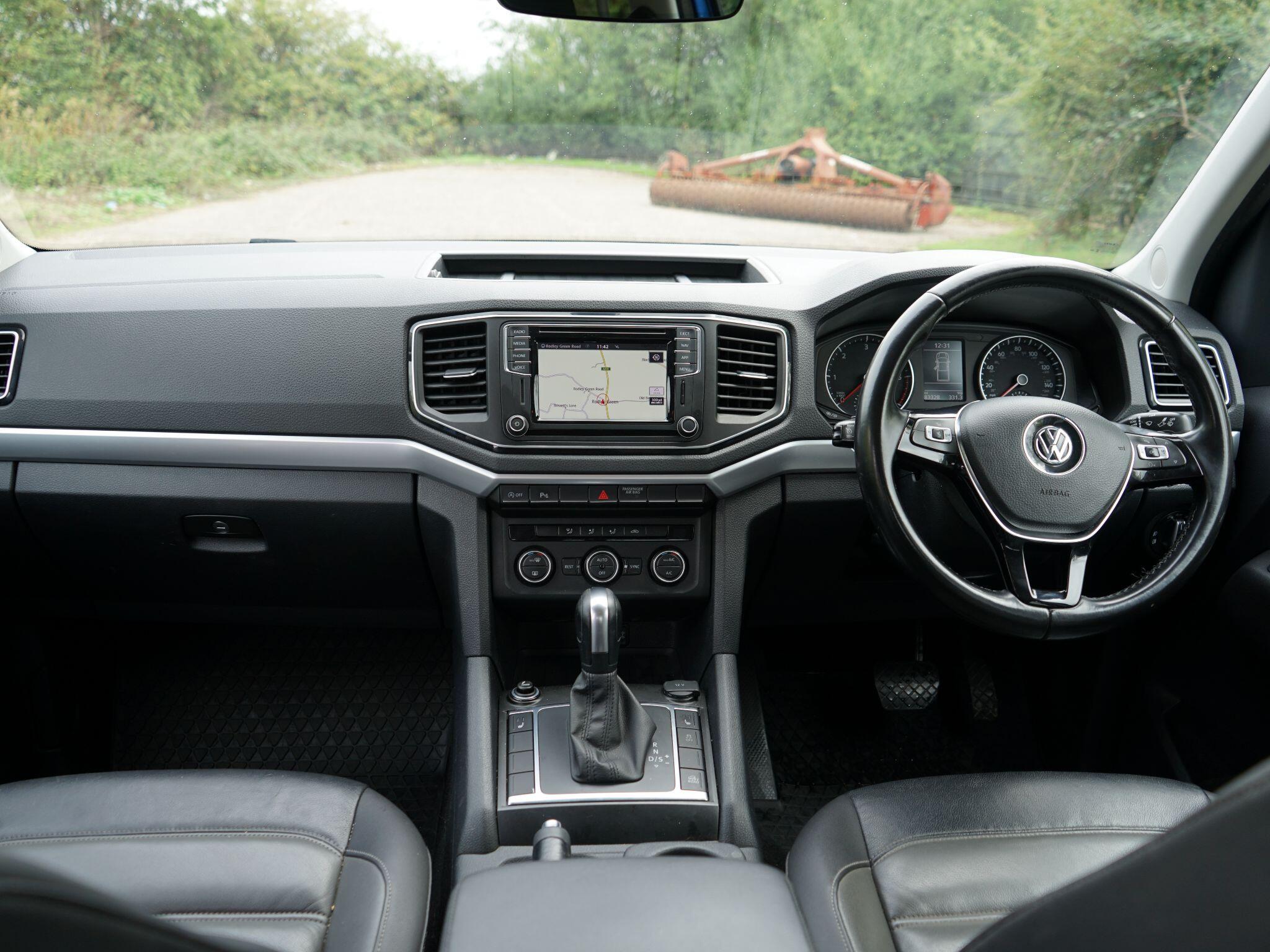 Volkswagen Amarok view 15