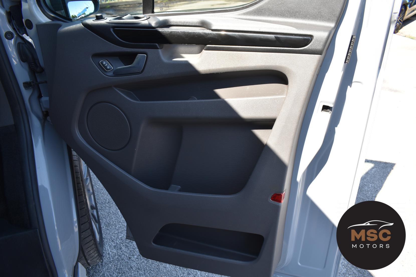 Ford Transit Custom view 62