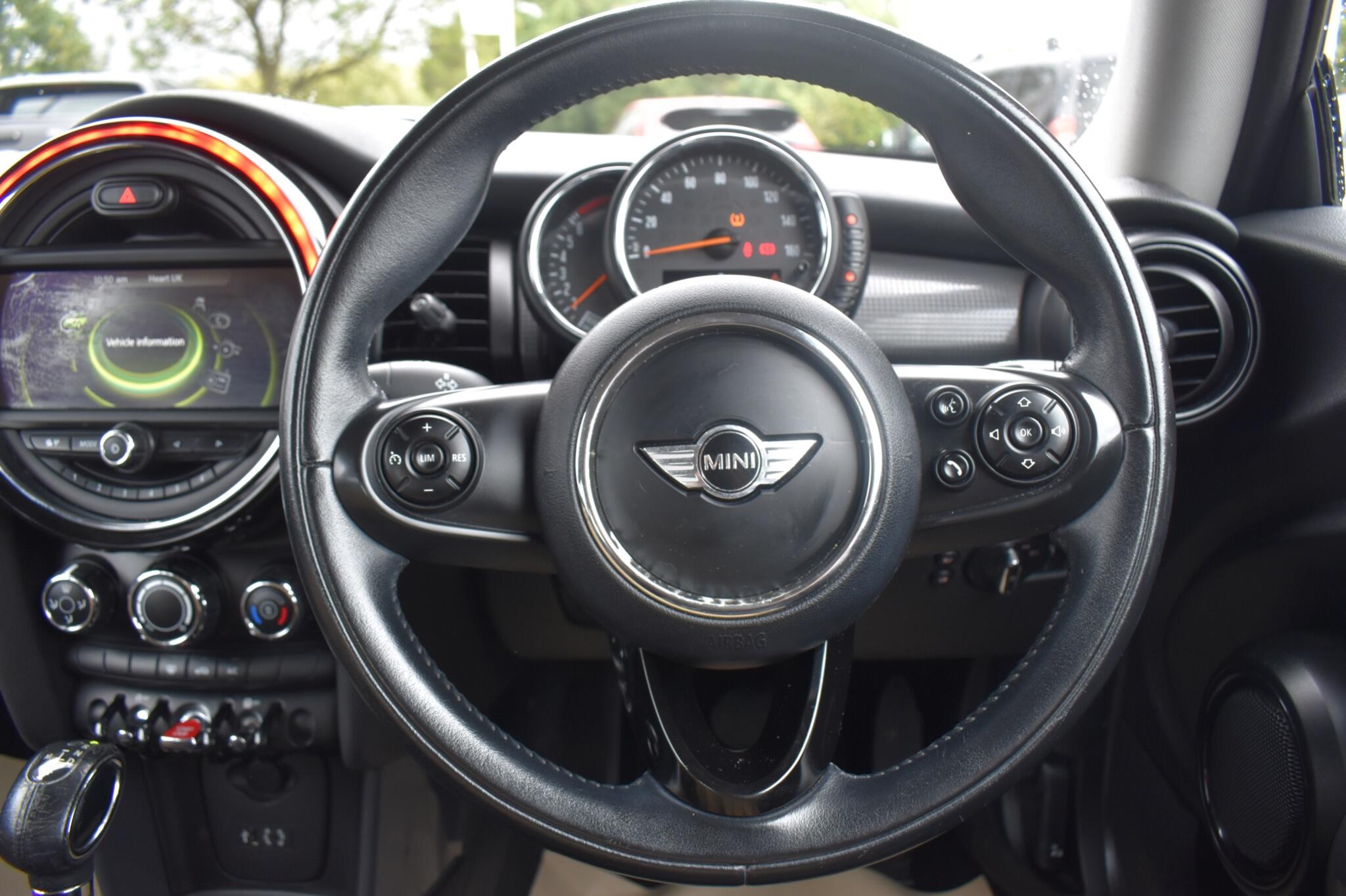 Hatch - 1.5 Cooper Auto Euro 6 (s/s) 3dr - Image 23