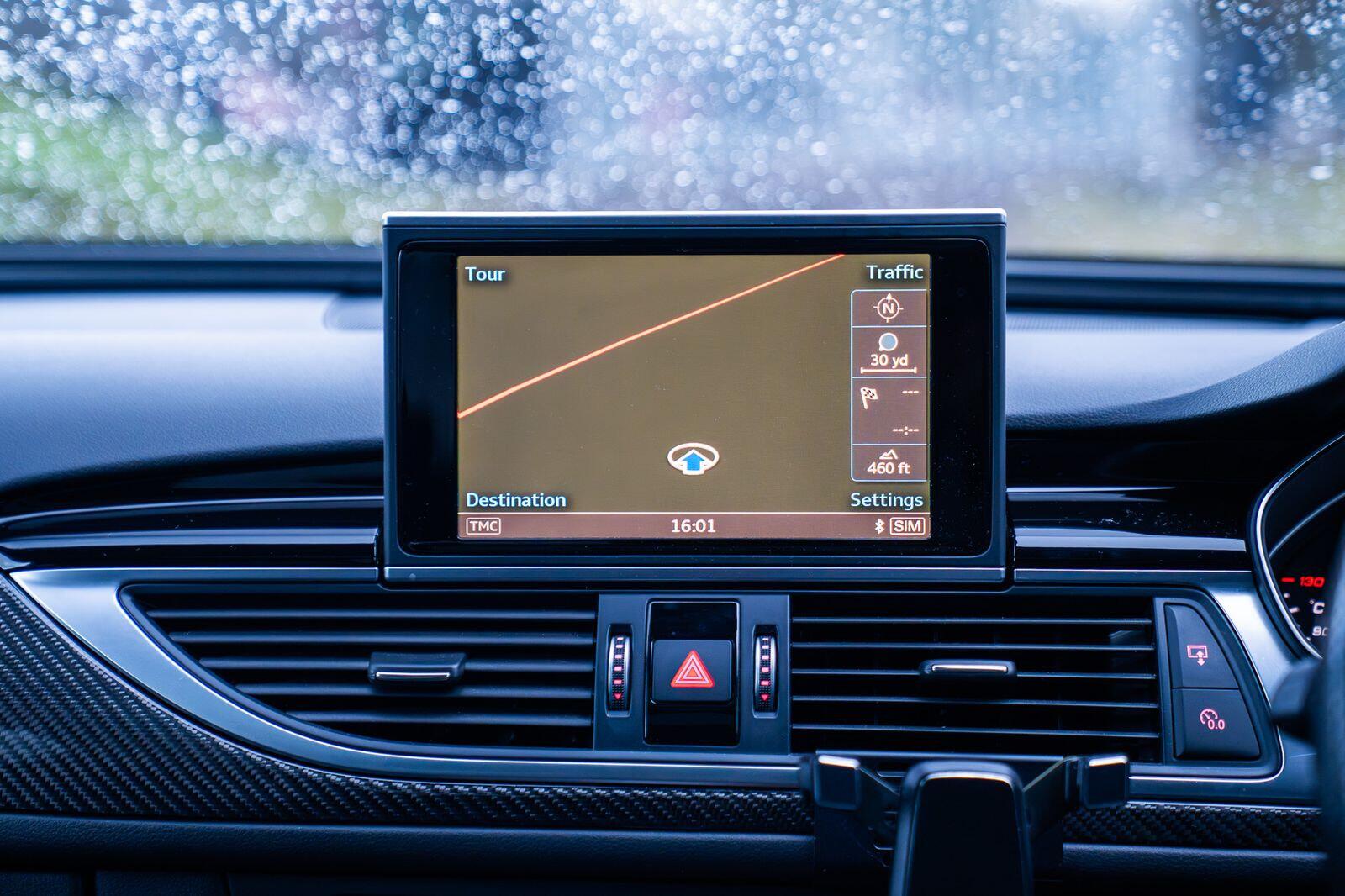 Audi RS6 Avant view 42