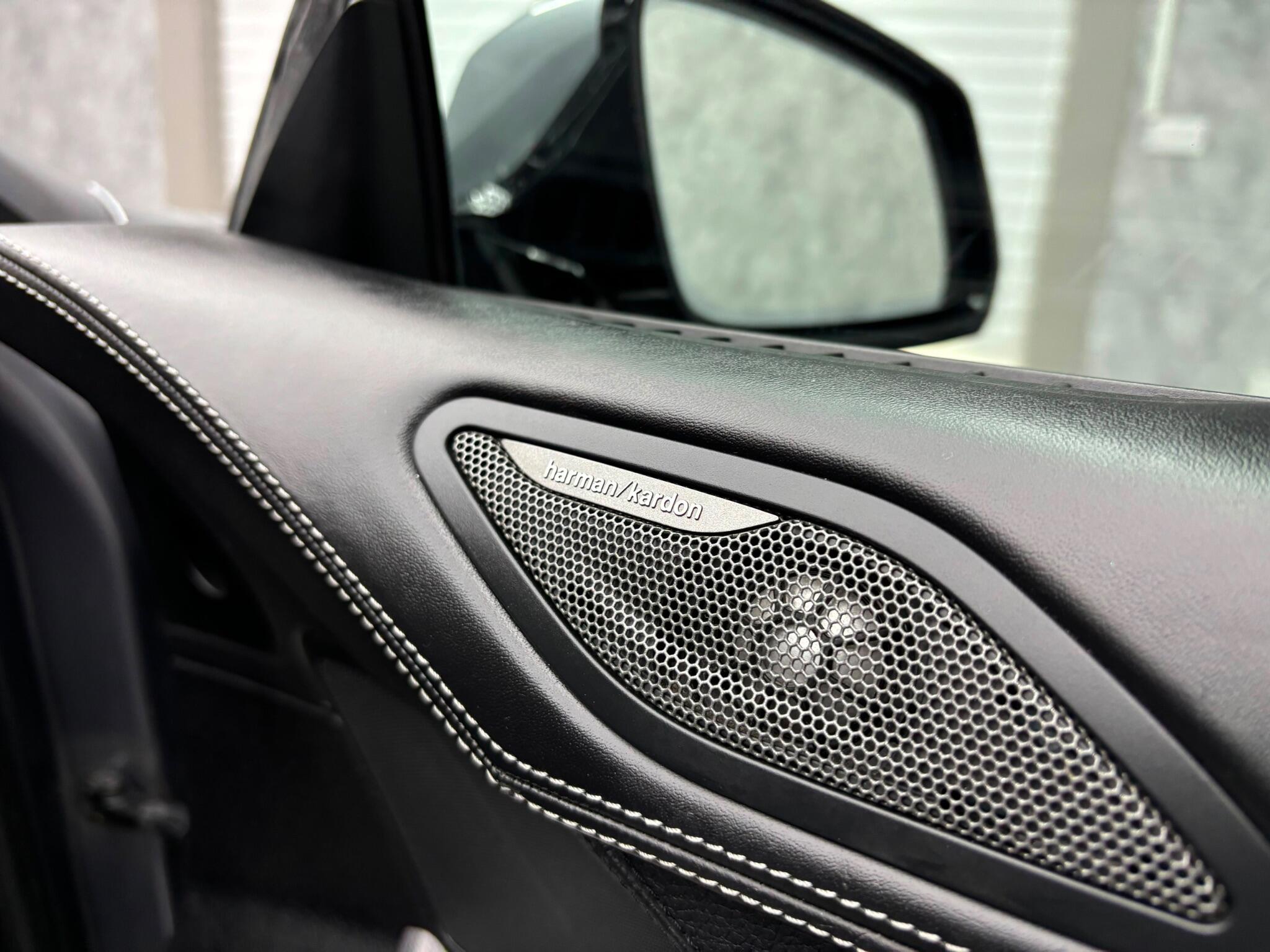 BMW 6 Series view 16