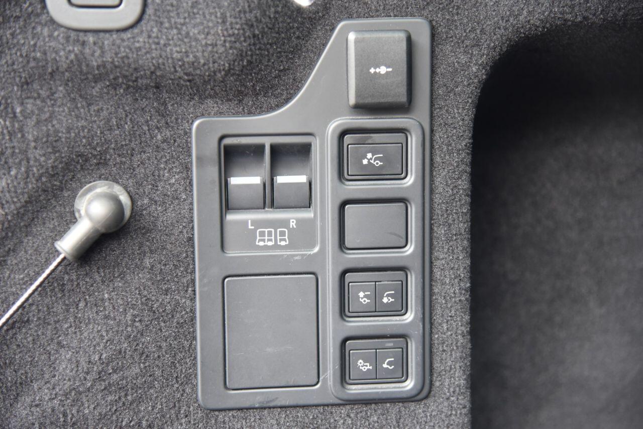 Land Rover Discovery 3 view 74