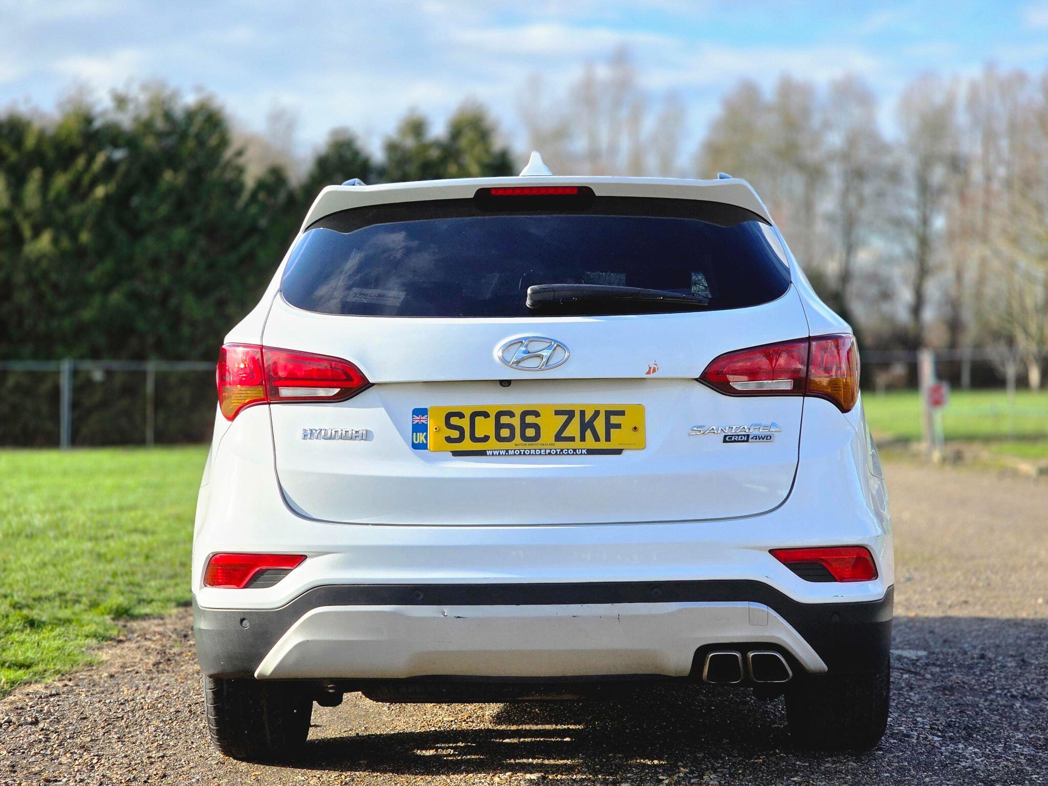 Hyundai Santa Fe view 13