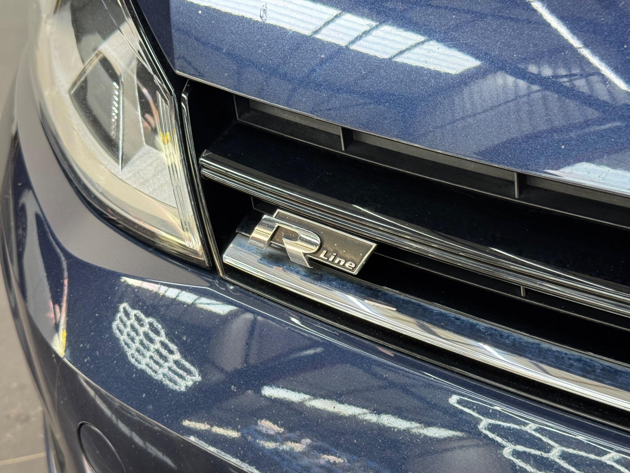 Volkswagen Golf view 13