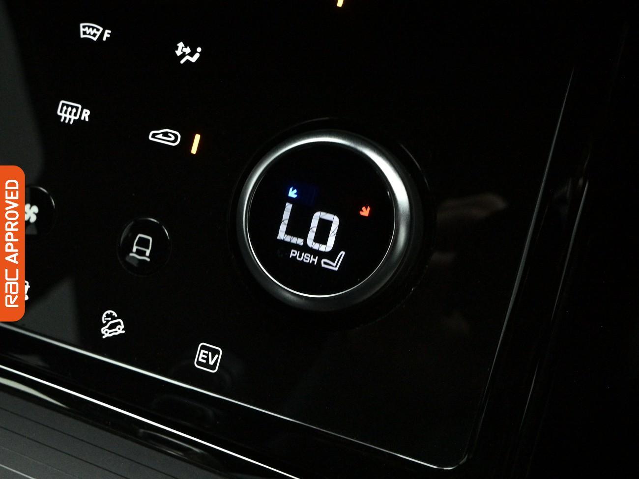 Land Rover Range Rover Evoque view 17
