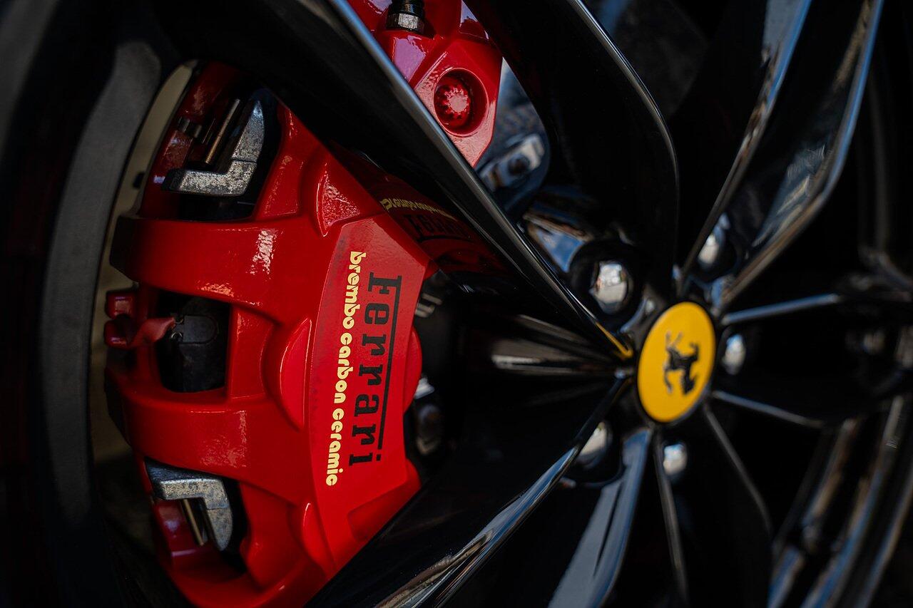 Ferrari 488 view 27