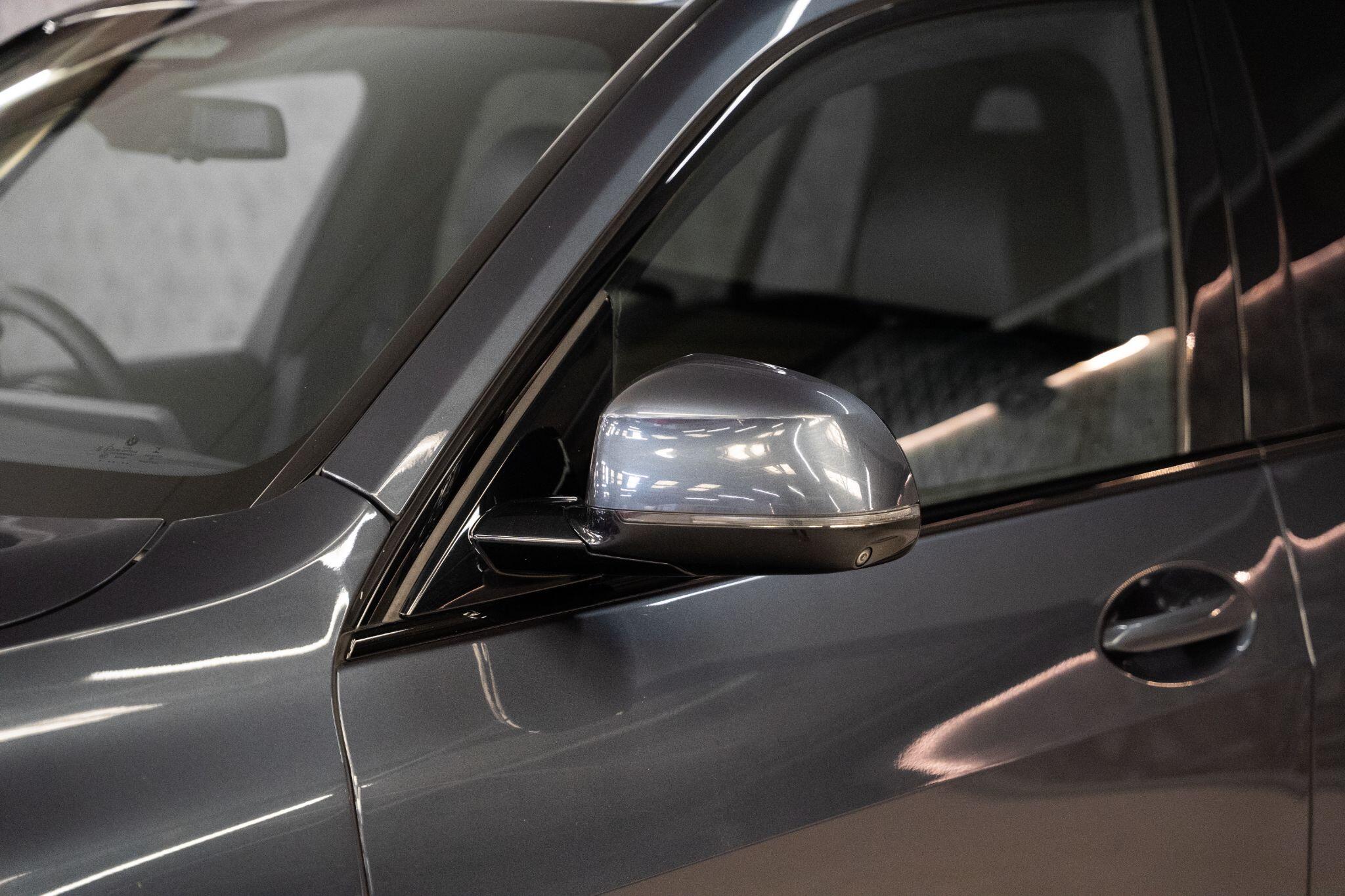 BMW X7 view 54