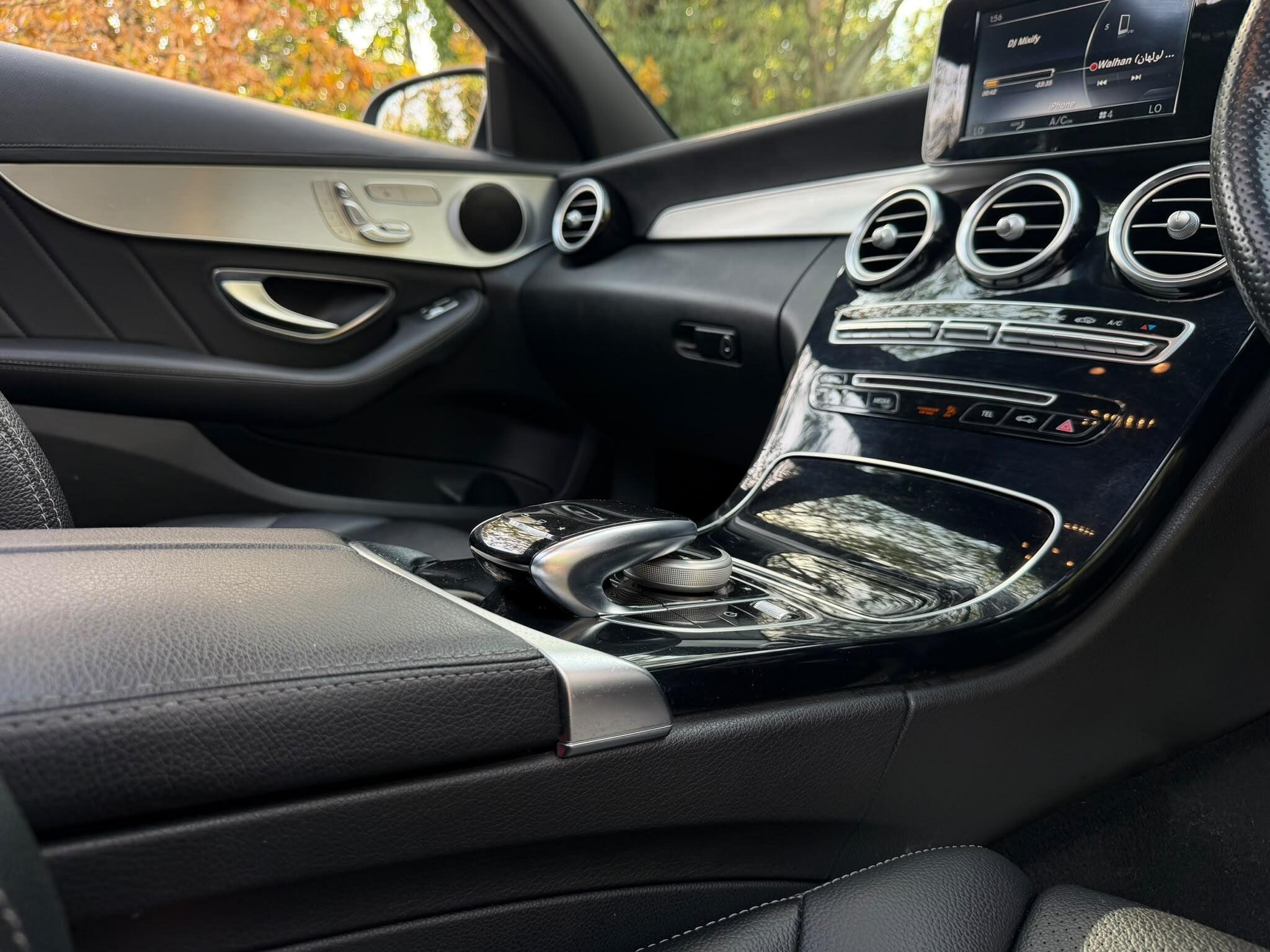 Mercedes-Benz C-Class view 22
