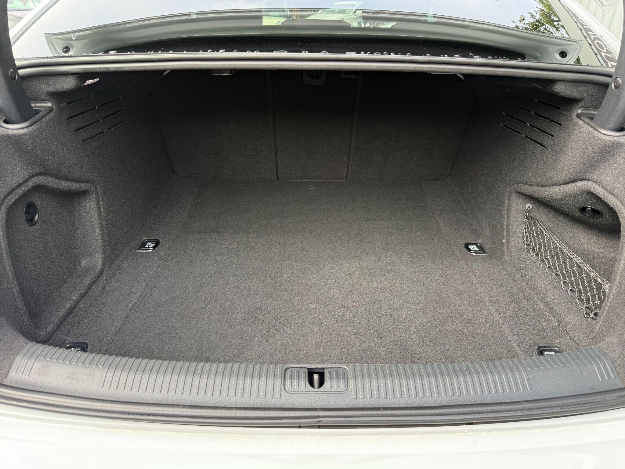 Audi A4 view 41