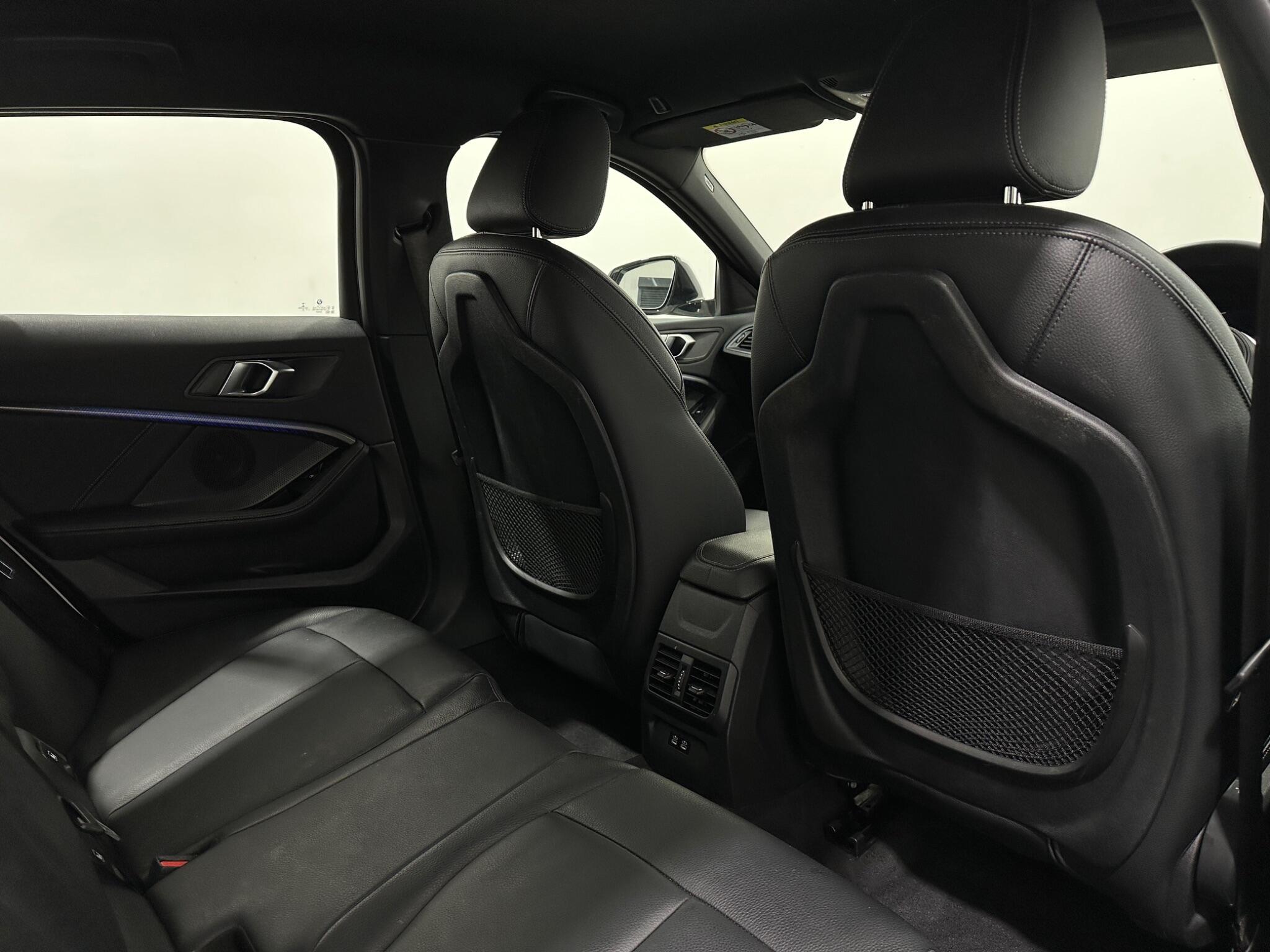 BMW 1 Series view 42