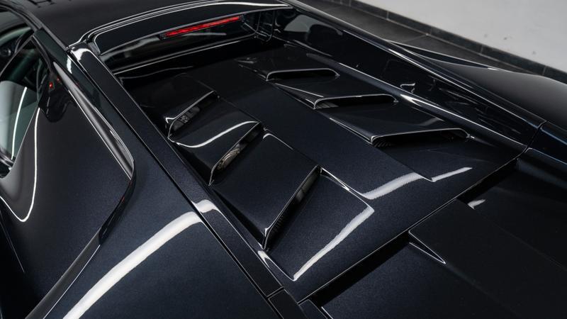 Lamborghini Diablo view 21