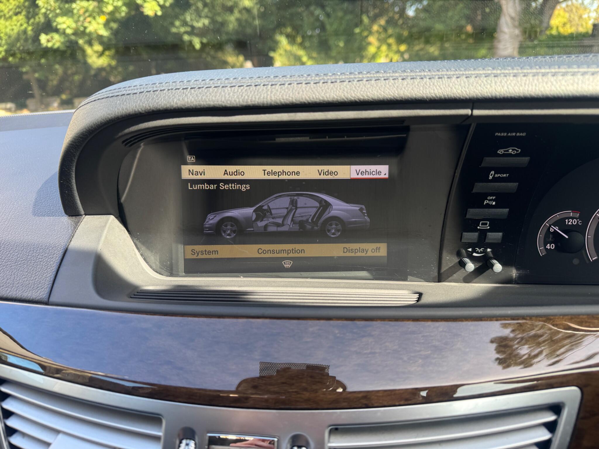 Mercedes-Benz S-Class view 46