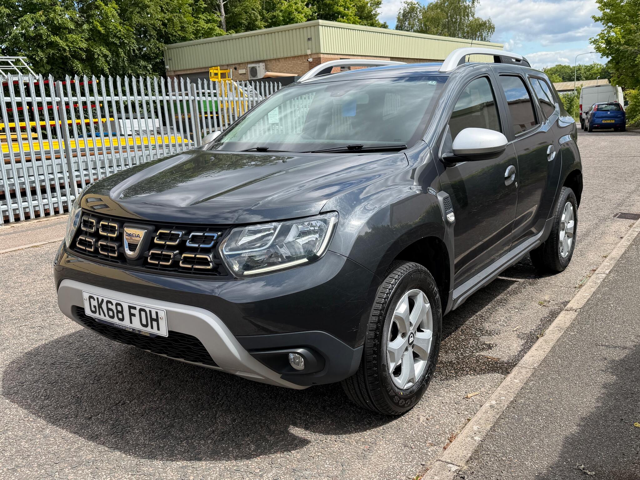 Dacia Duster view 7