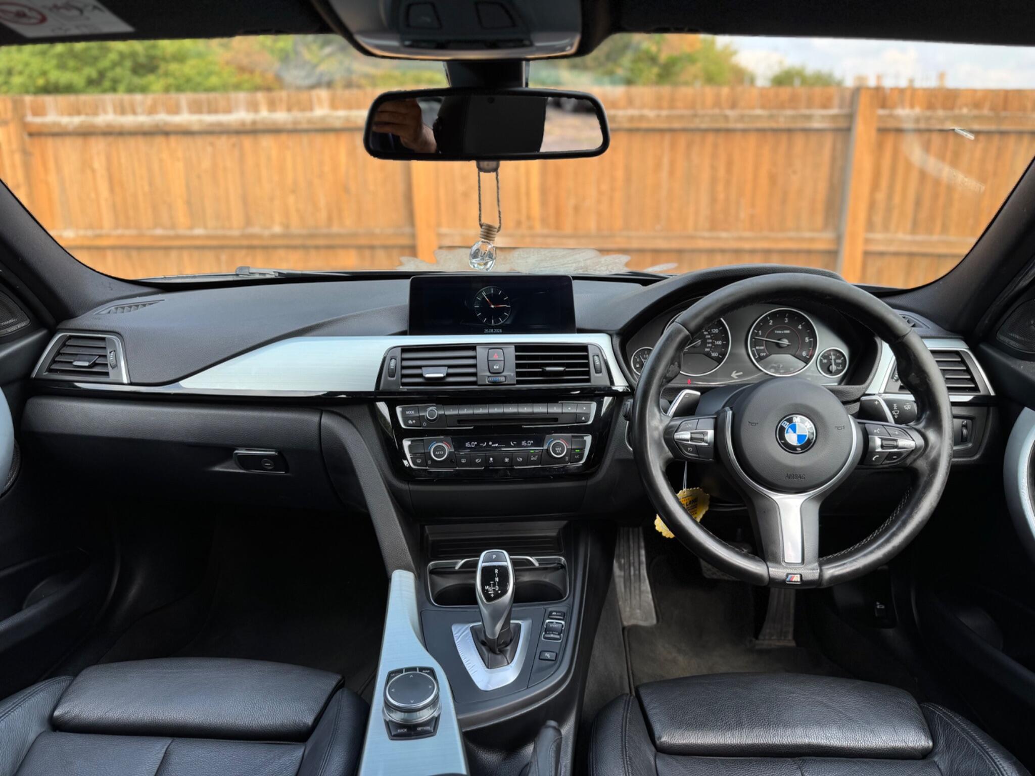 BMW 3 Series view 13