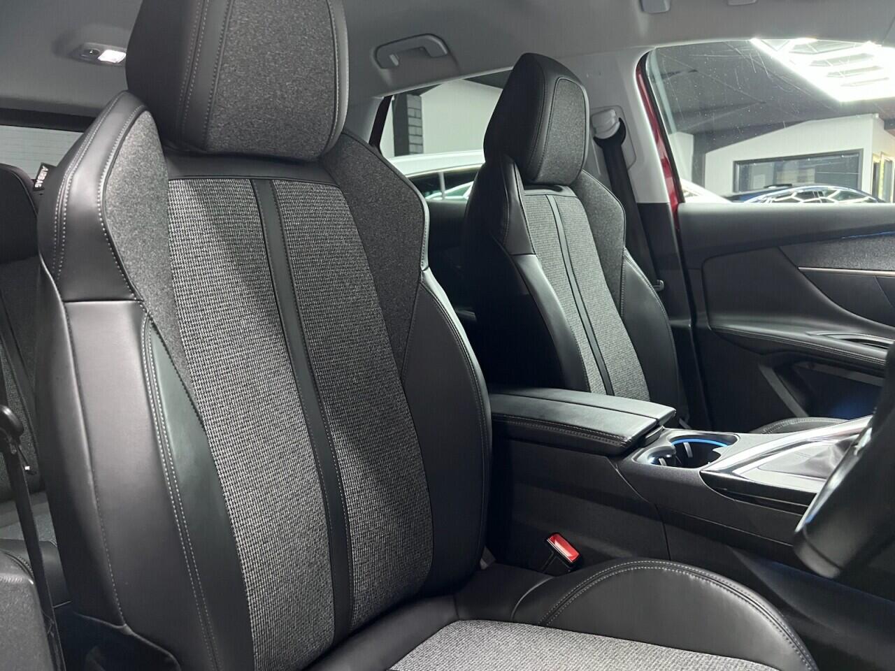 Peugeot 3008 view 36