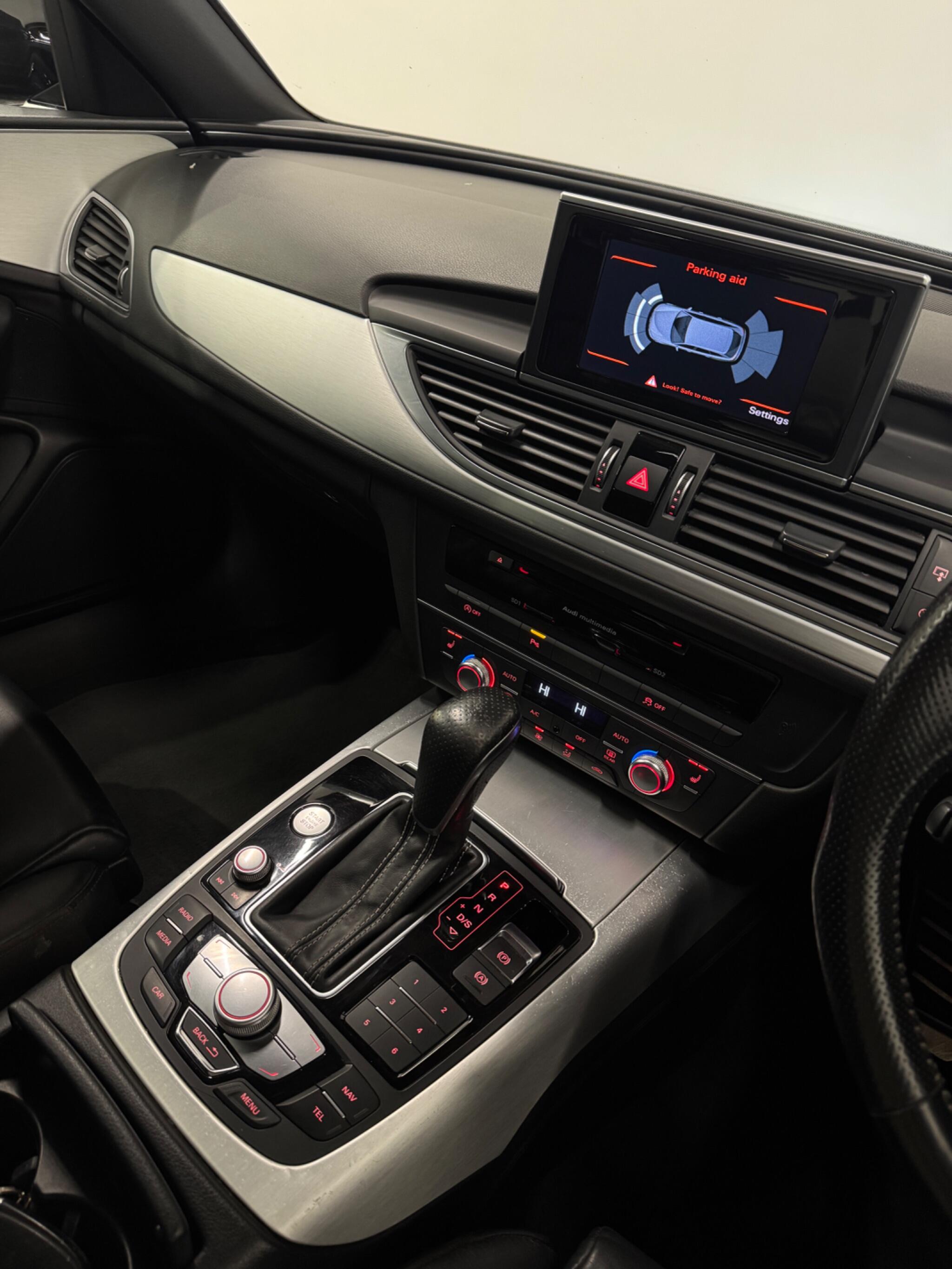 Audi A6 view 16