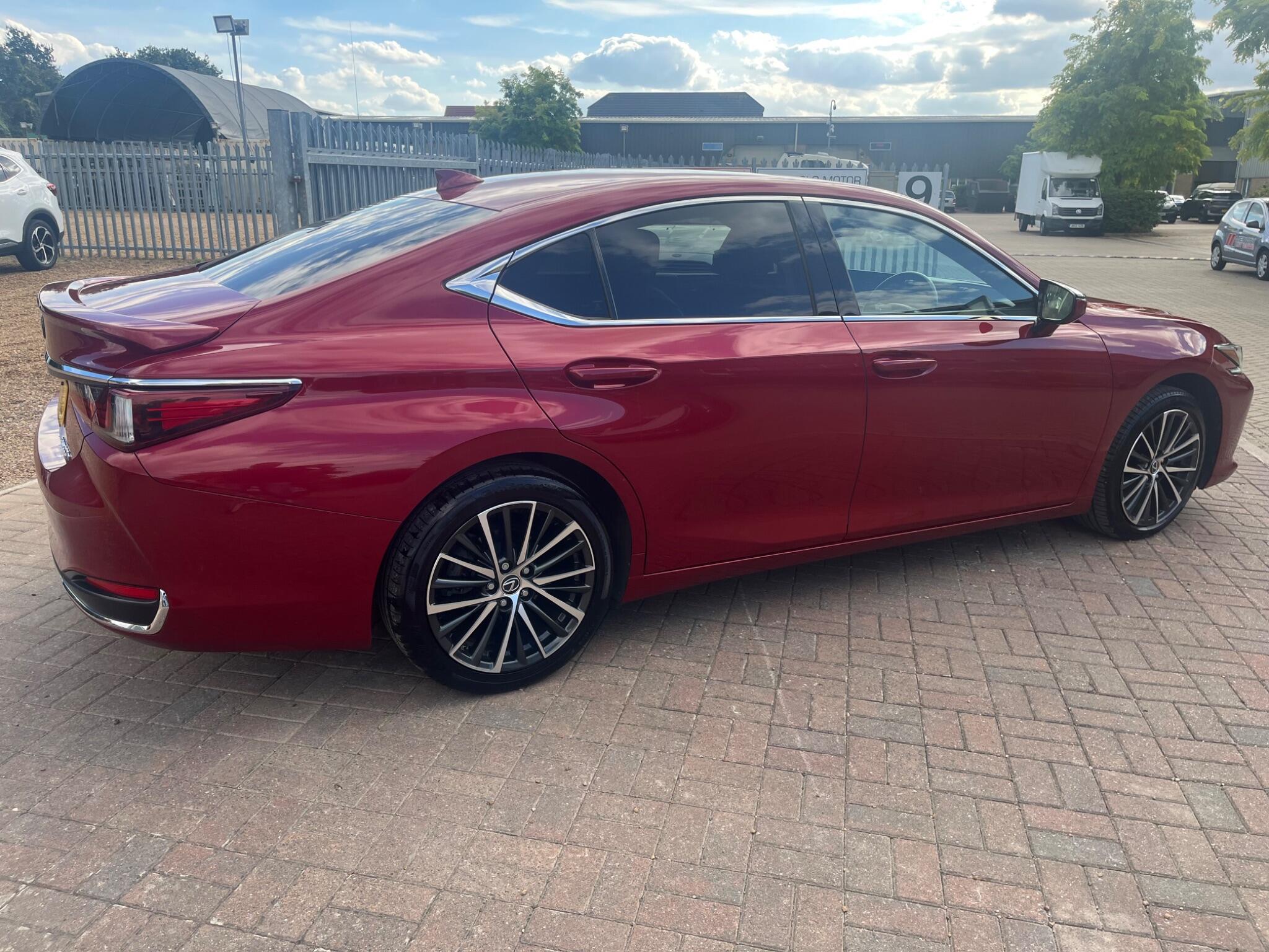 Lexus ES view 20