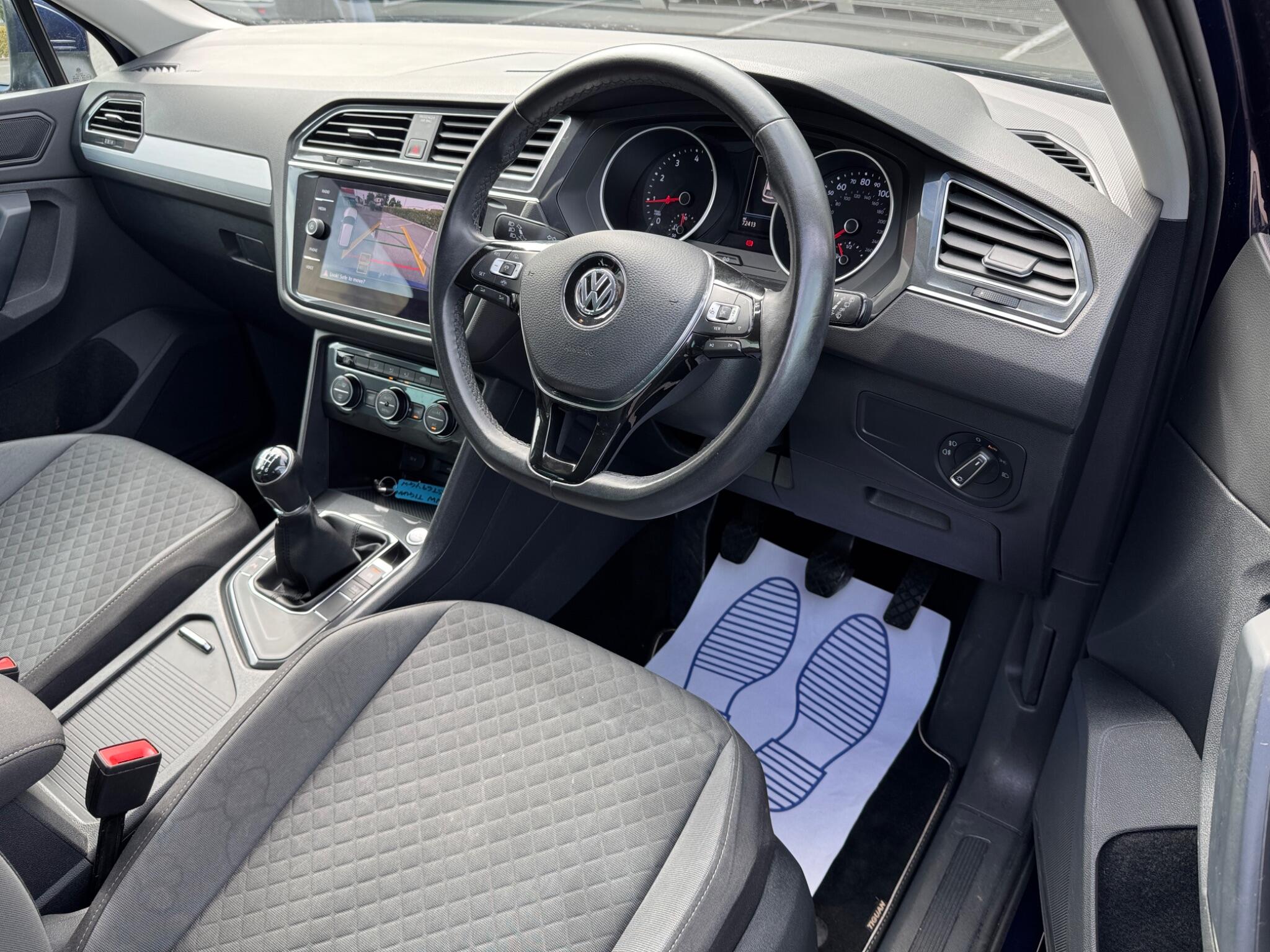 Volkswagen Tiguan view 23