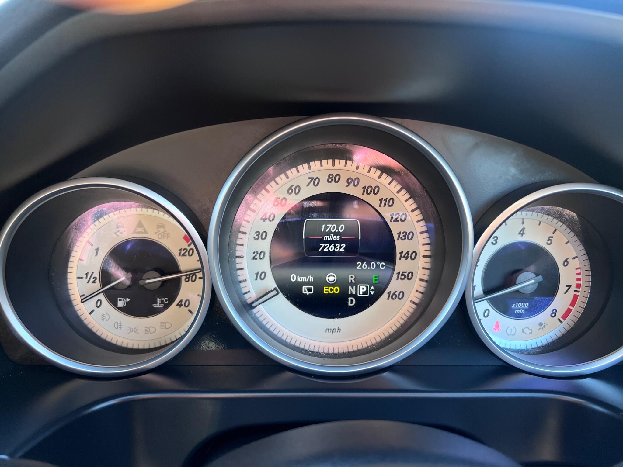 Mercedes-Benz E Class view 23