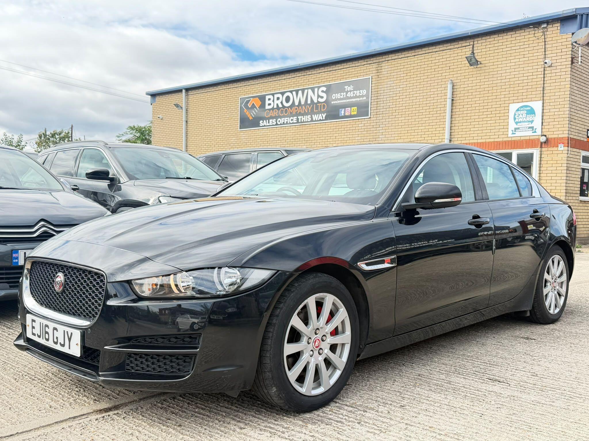 Jaguar XE view 3