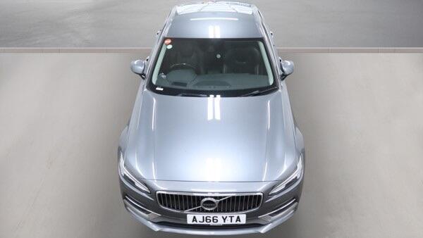 Volvo S90 view 4