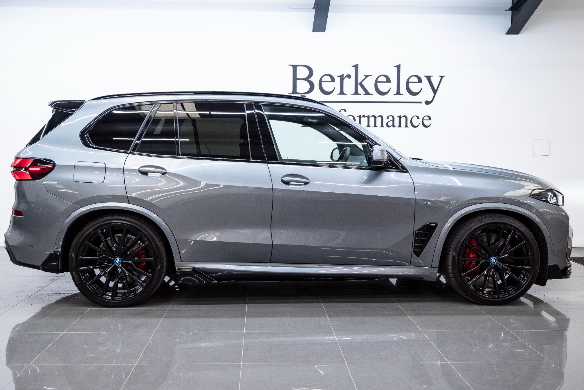 BMW X5 view 10