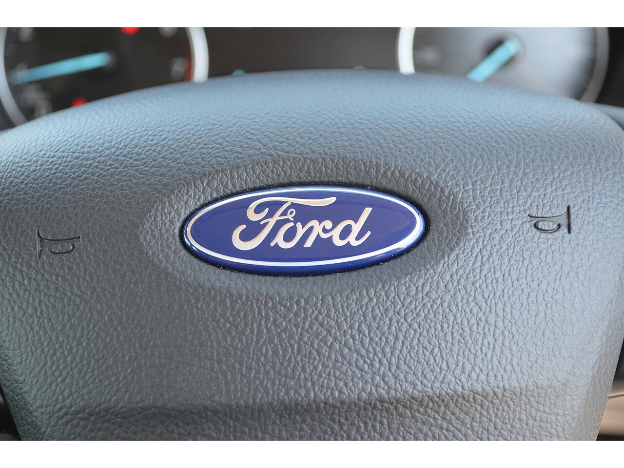 Ford EcoSport view 28