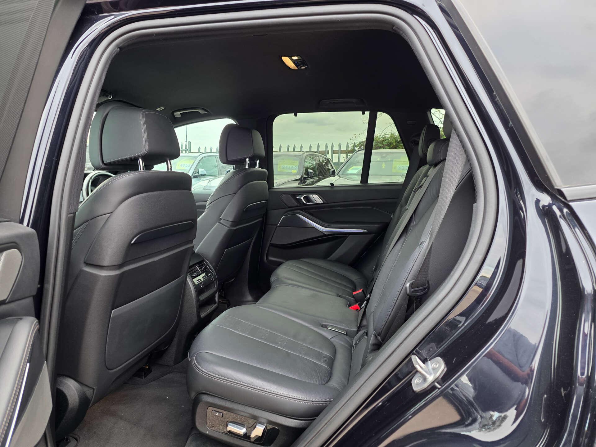 BMW X5 view 20
