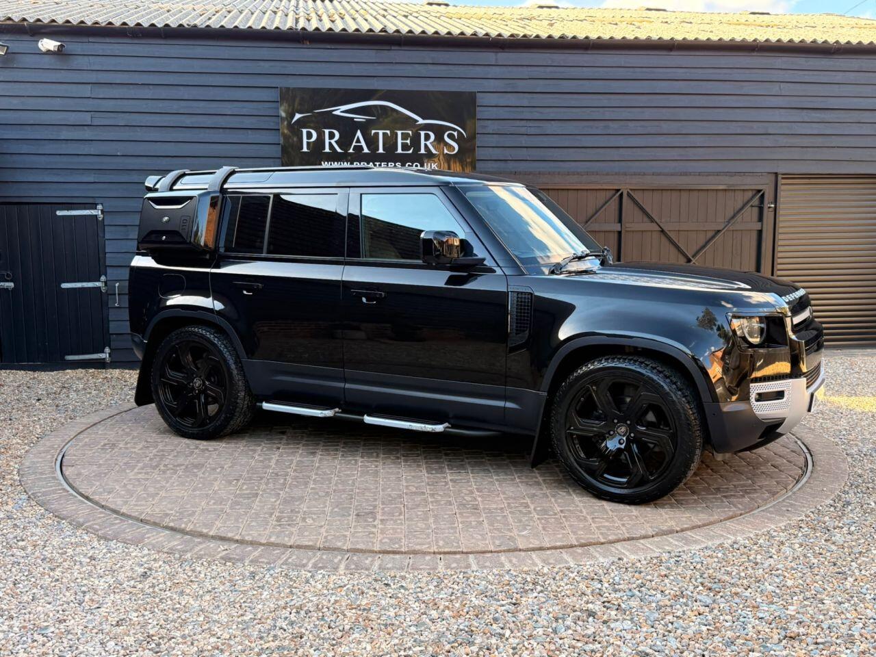 Land Rover Defender view 23