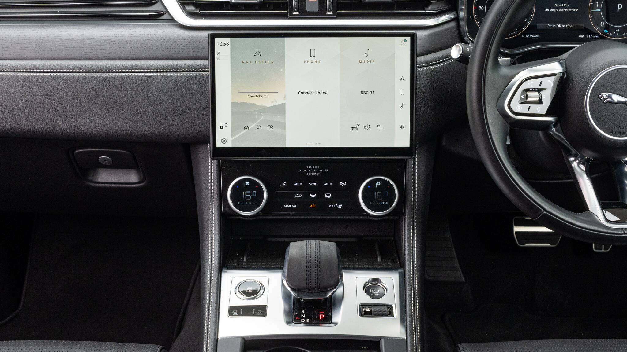 Jaguar F-Pace view 53