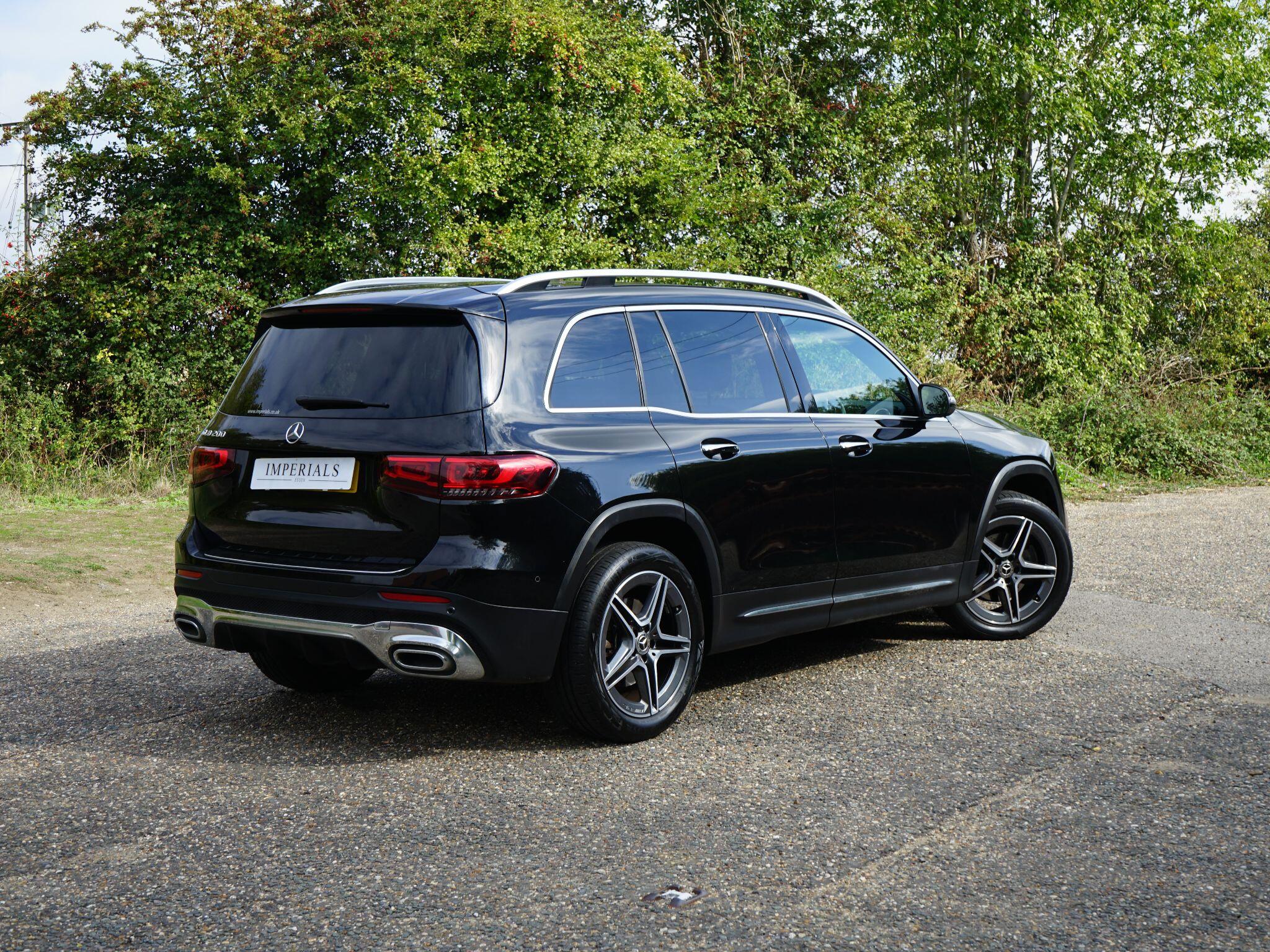 Mercedes-Benz GLB view 4