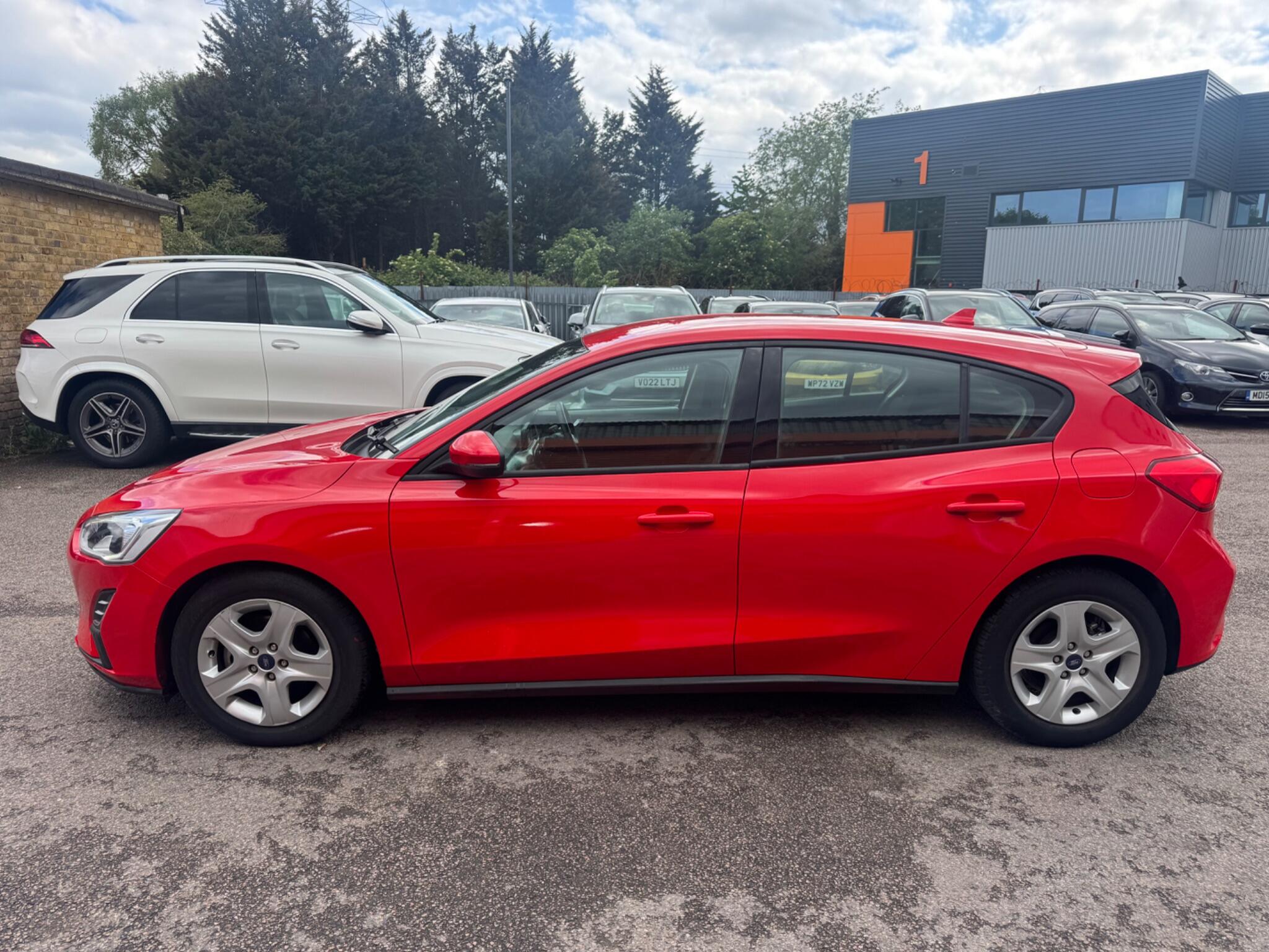 Ford Focus view 8